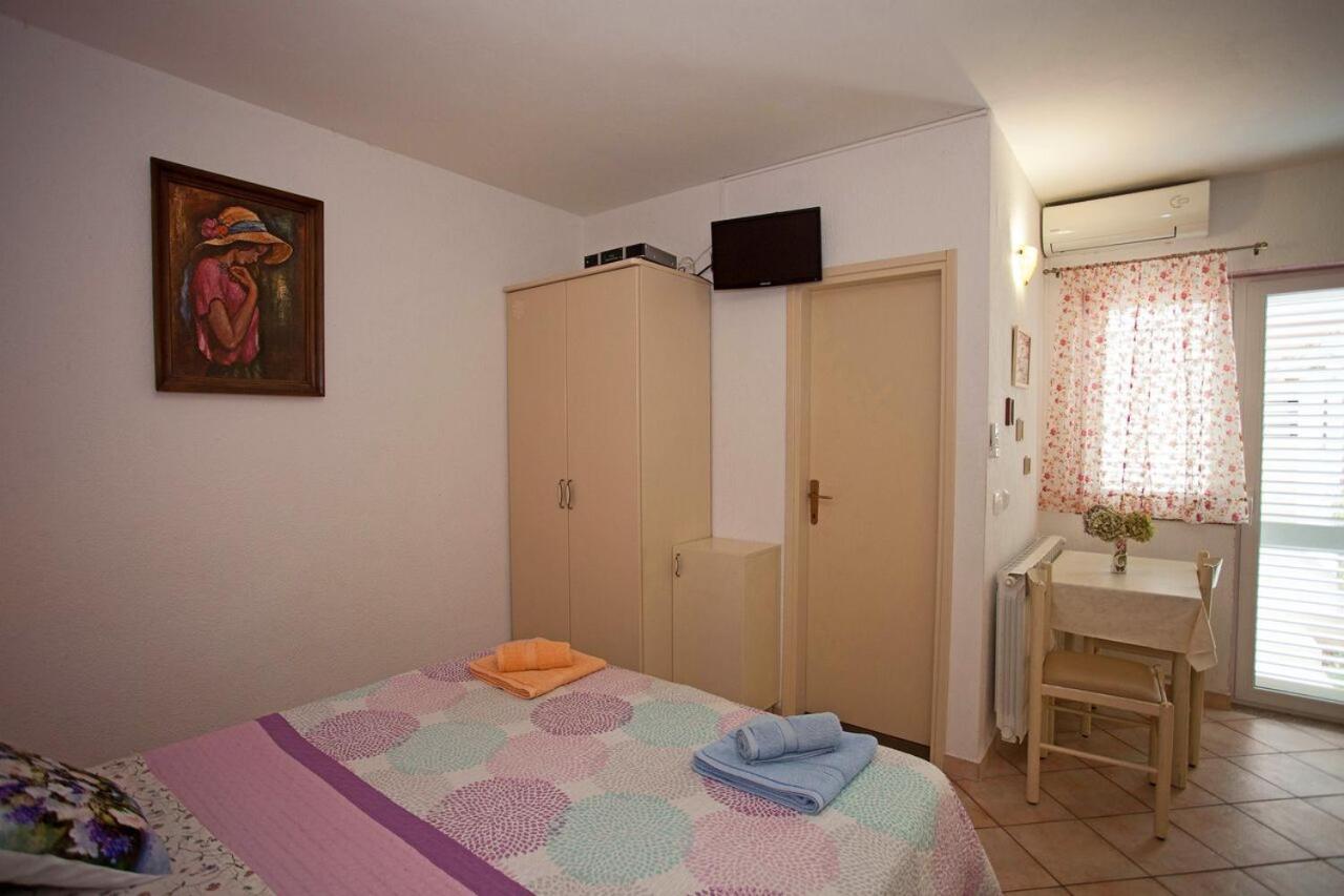 Photo 42