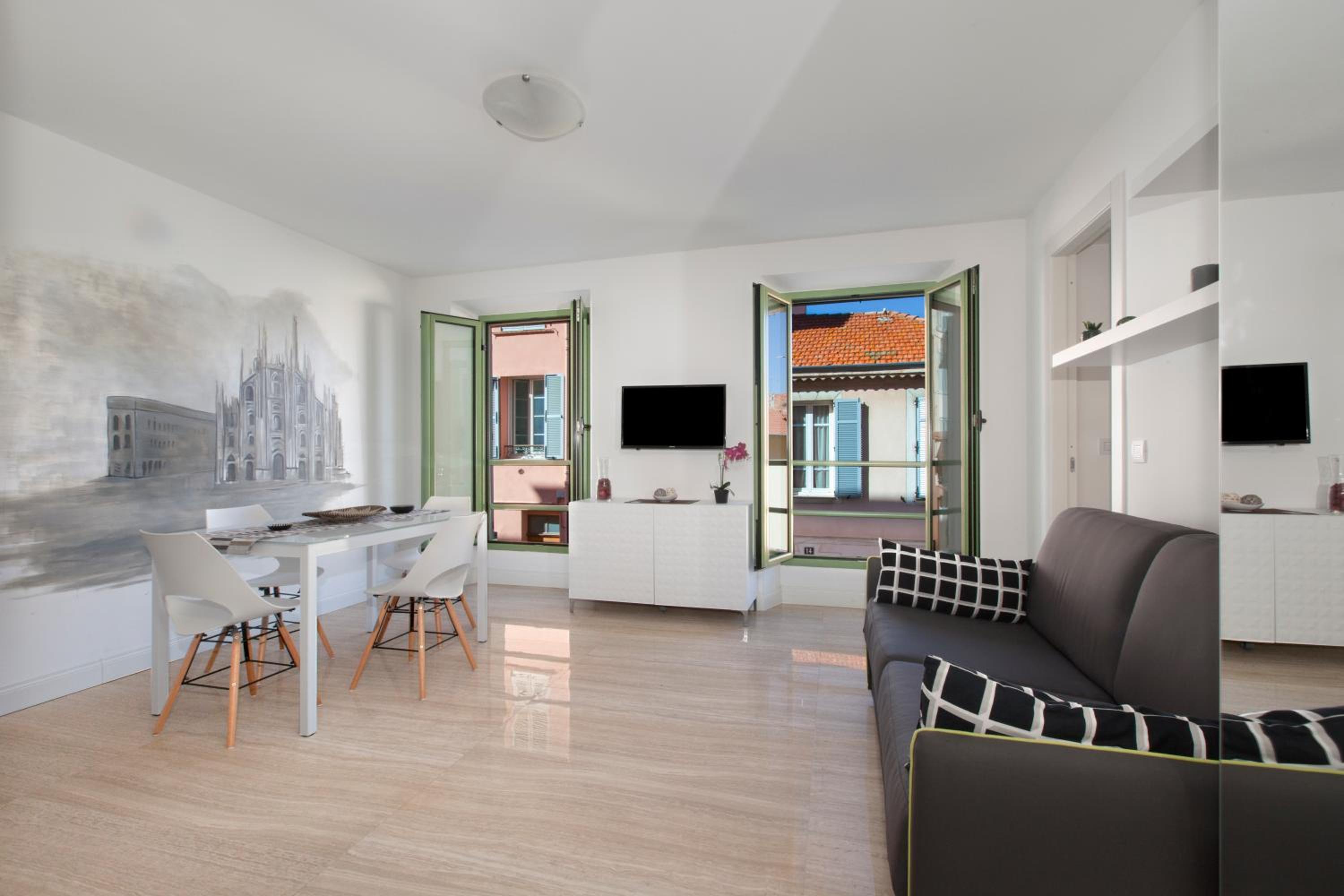 Cannes Old Town Suites view 3