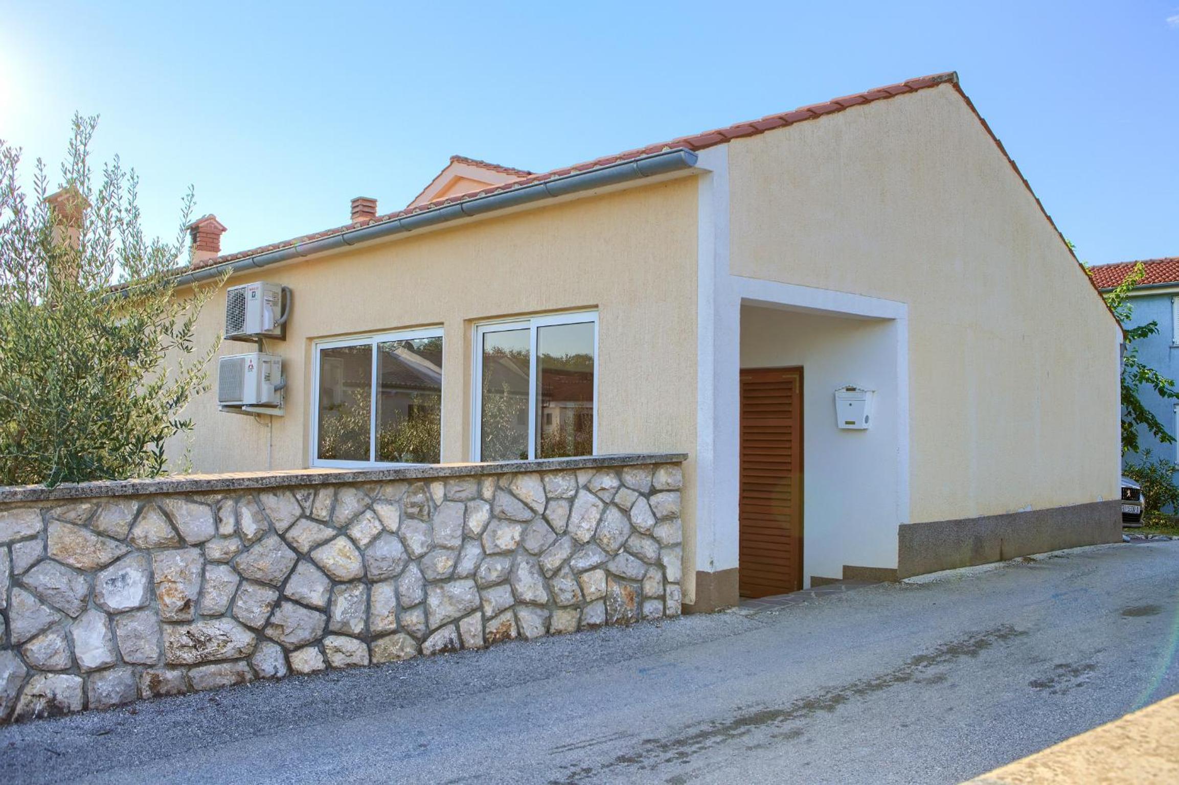 Apartments Ivan Porat view 3