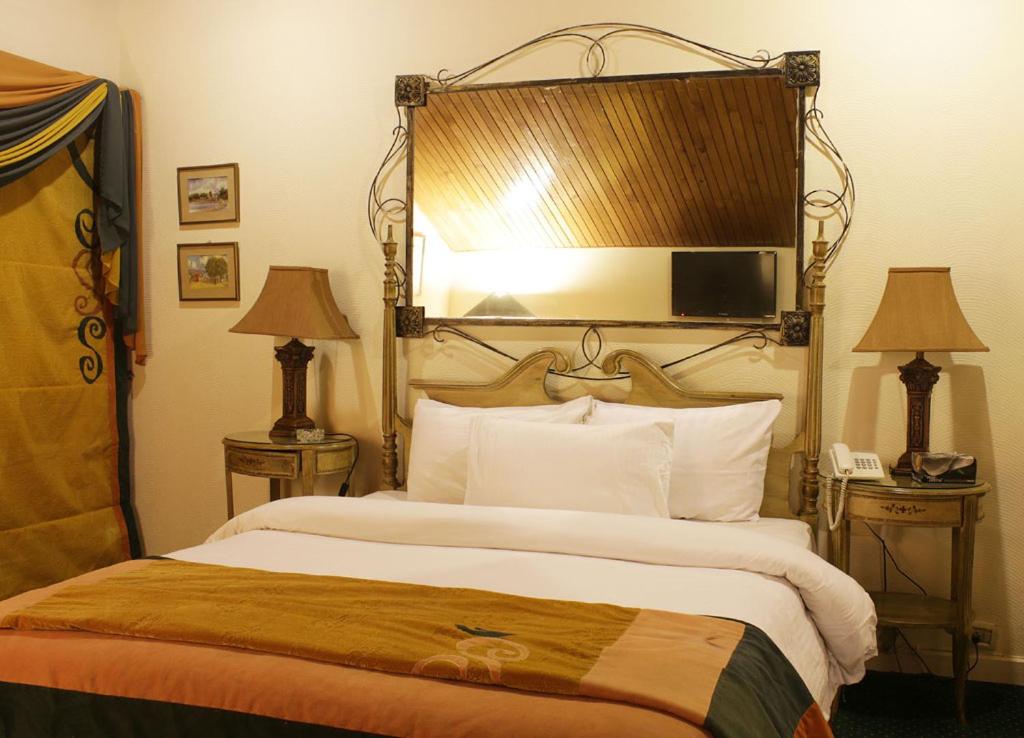hotel room