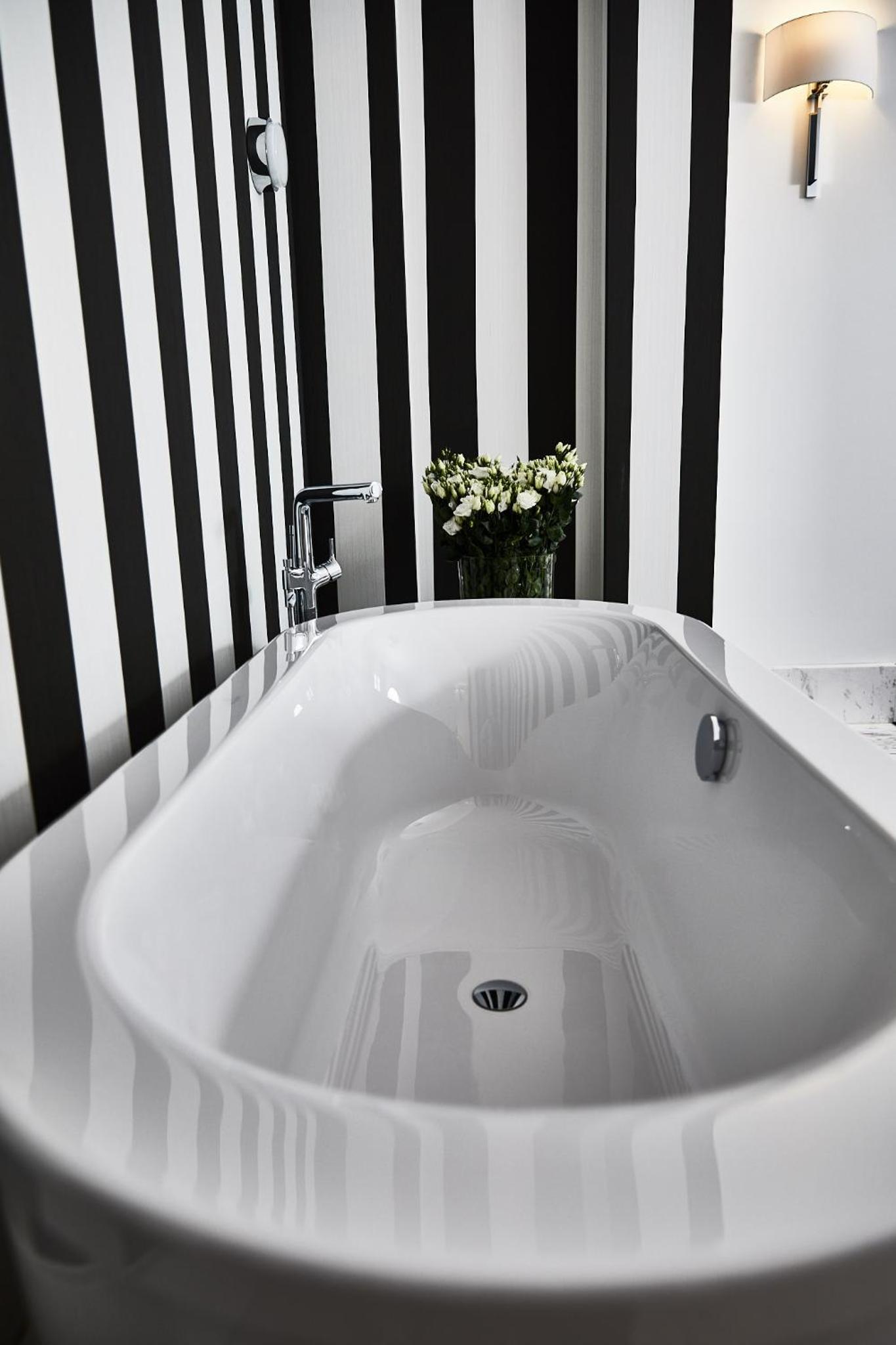 Jacuzzi