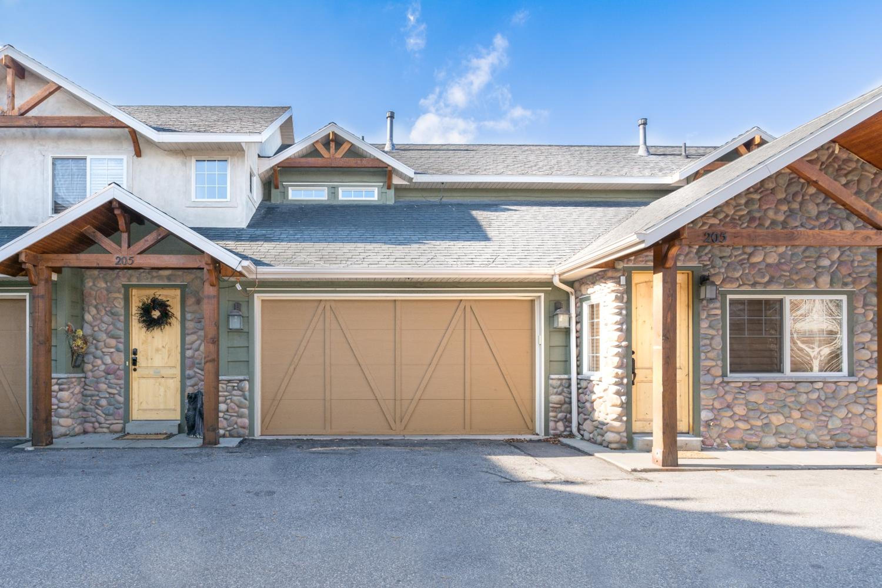 Luxury Townhouse in Wolf Creek view 3