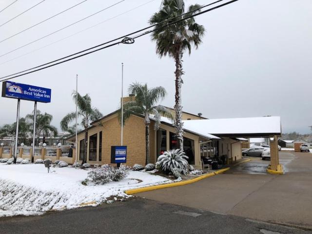 Americas Best Value Inn West Columbia - Property Image 10