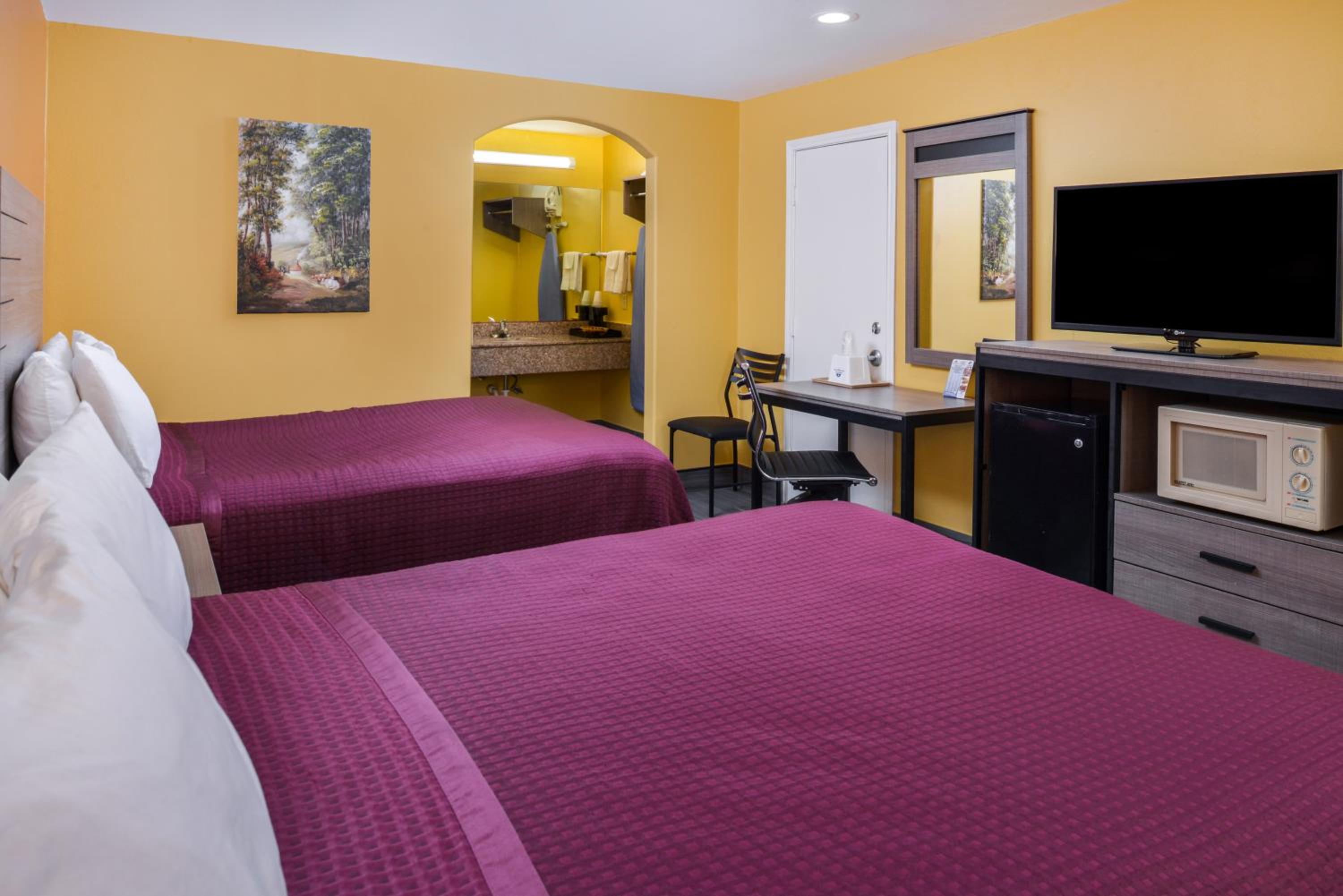 Americas Best Value Inn West Columbia - Property Image 4