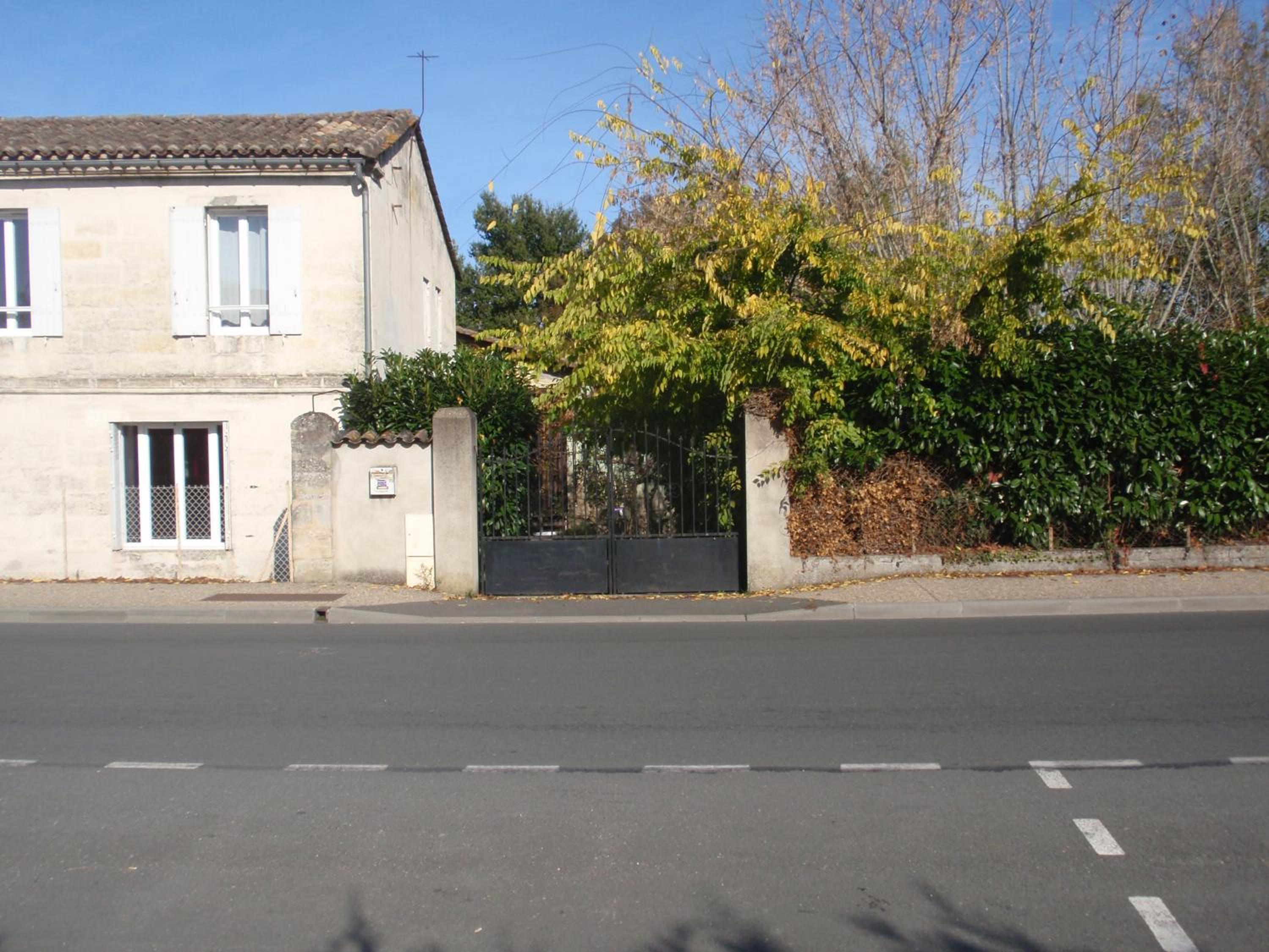 La Maison d'Alienor view 2