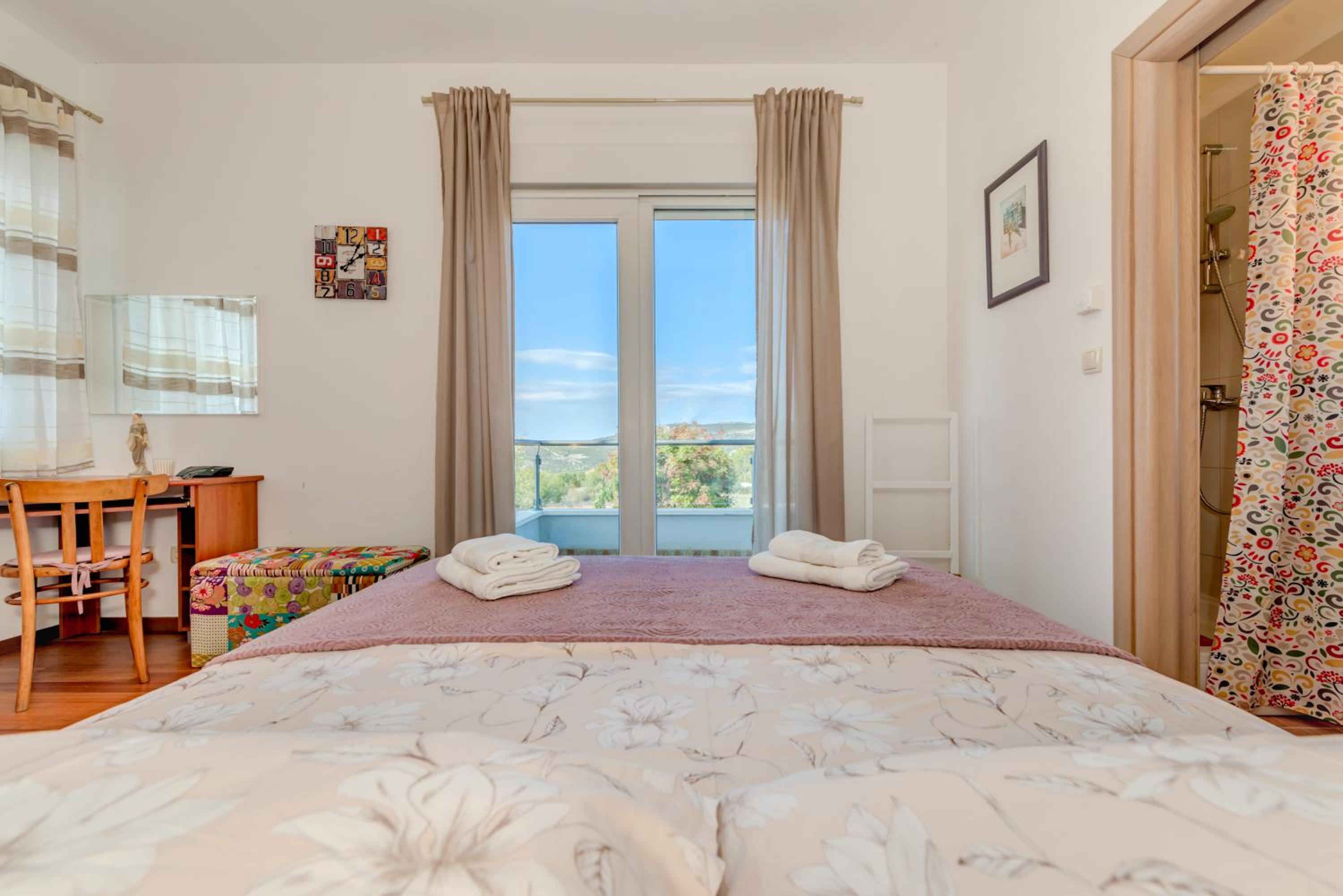 LCT Holiday Home Mia