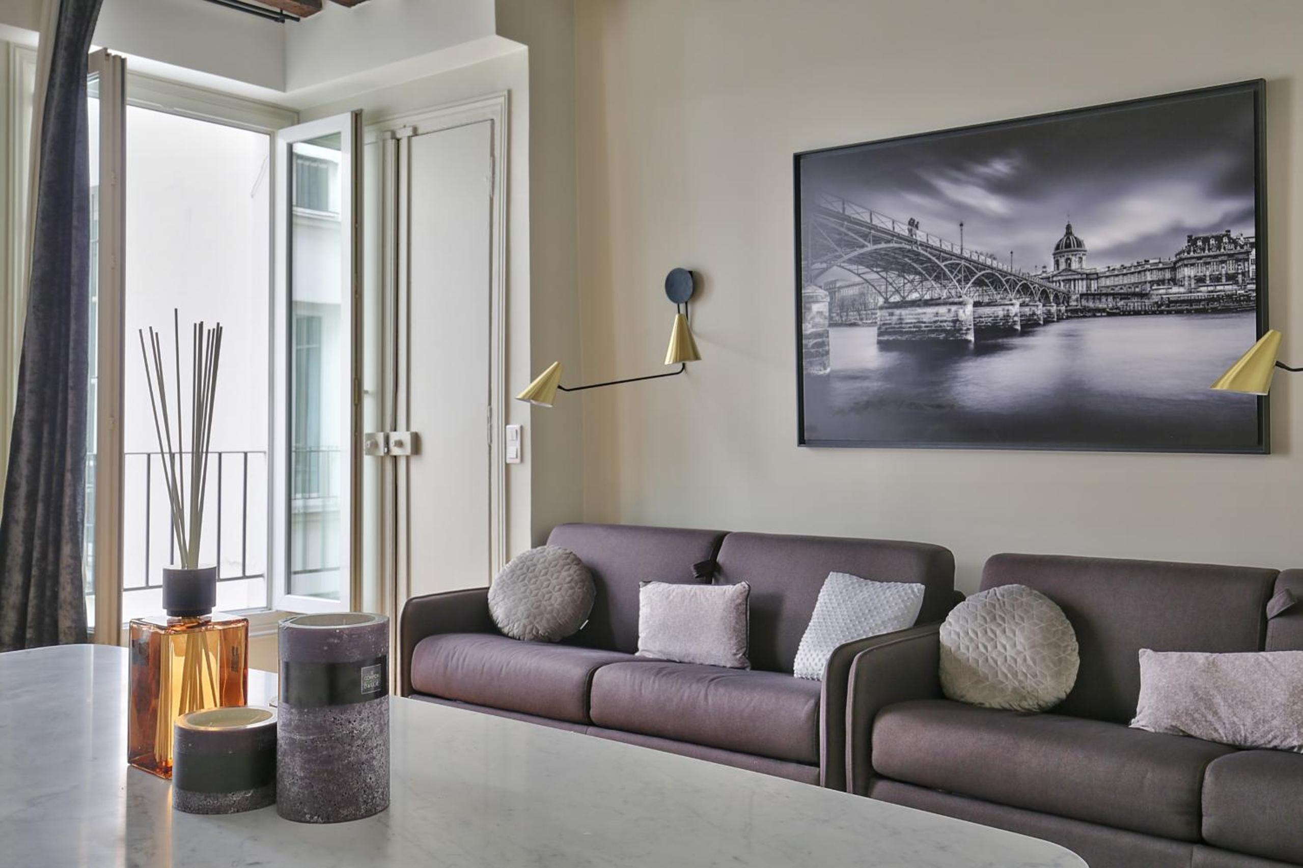 70 - Authentic Parisian Flat