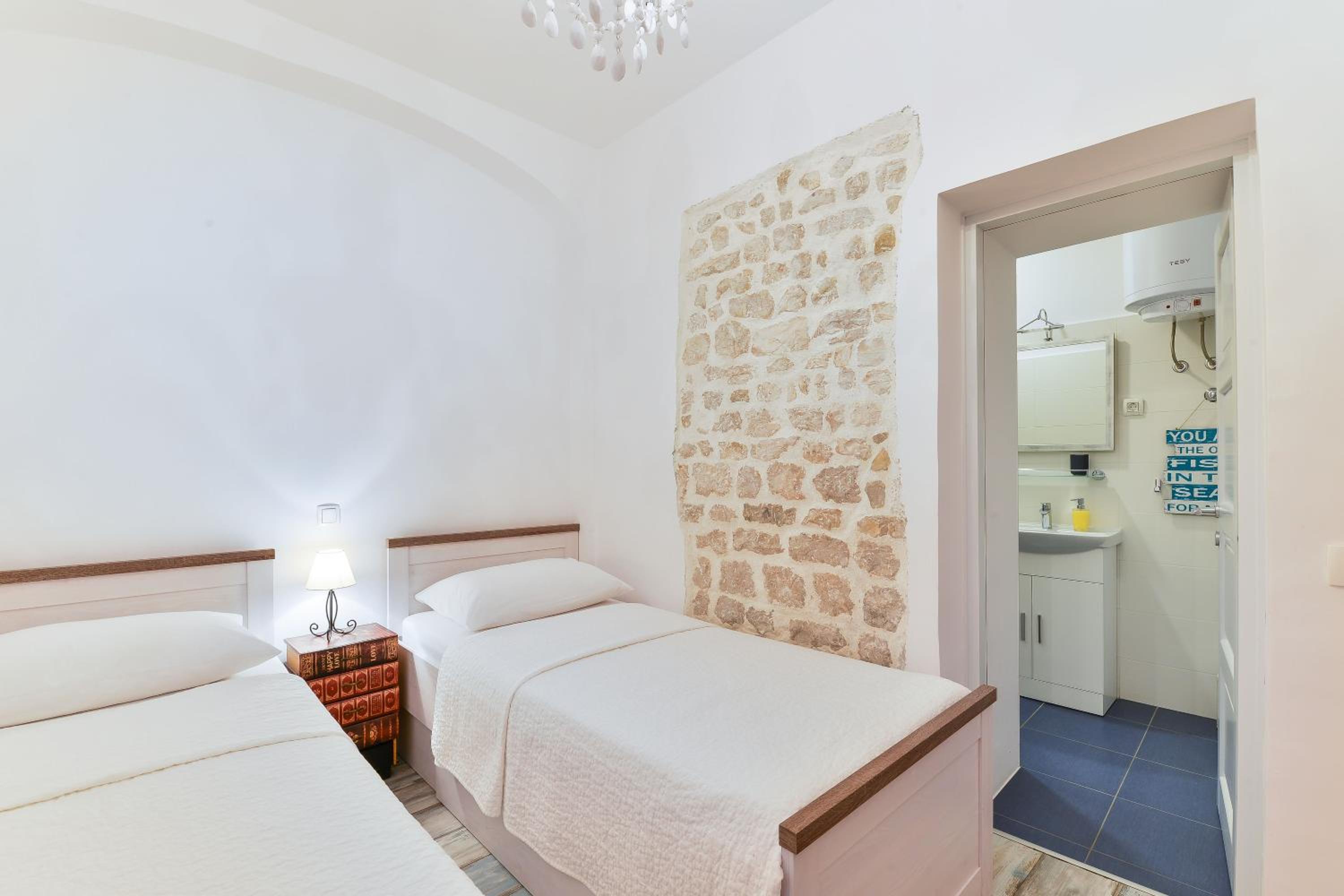 Lanterna Rooms & Apartment — photo 29