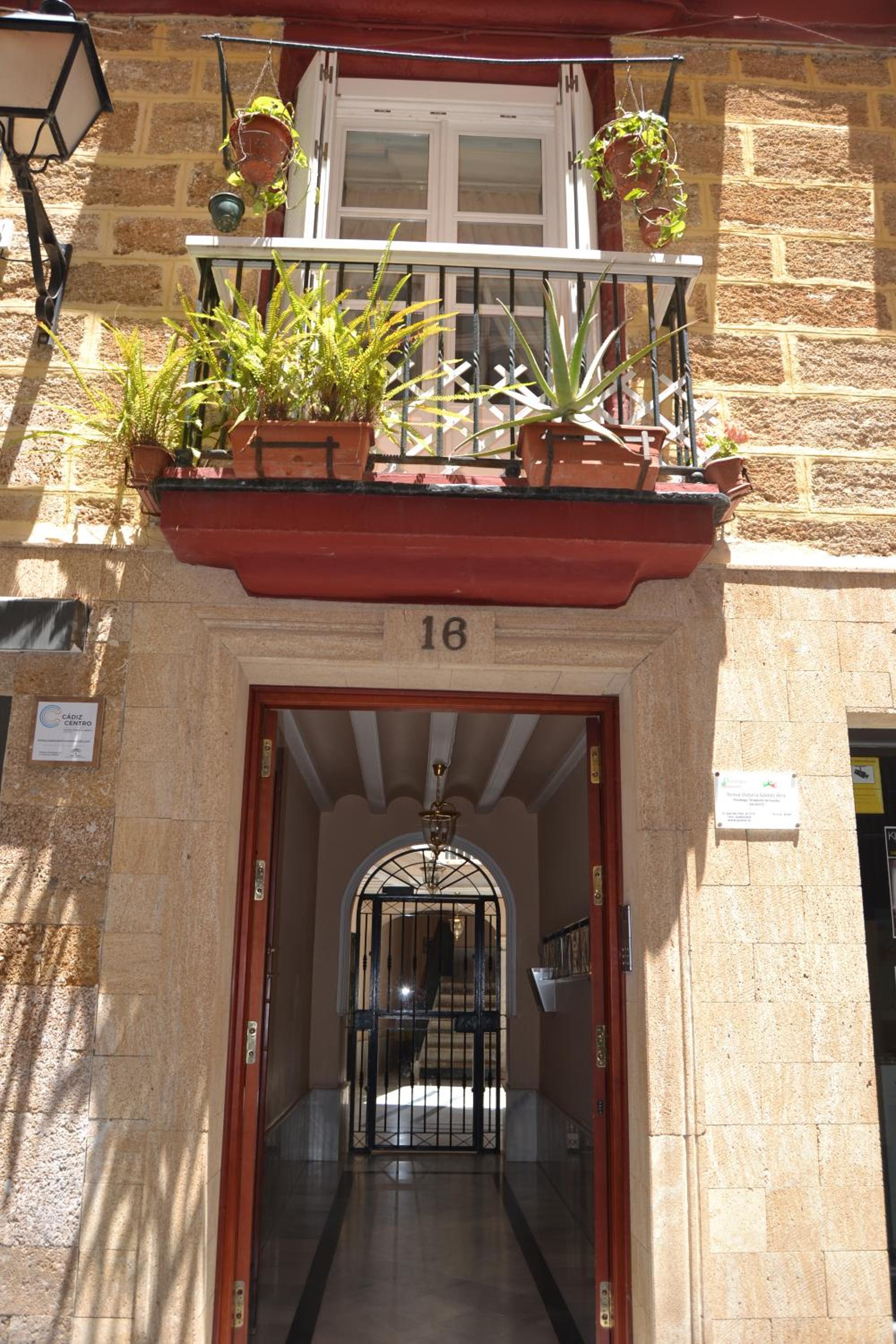 Beautiful Central Cadiz photo 2