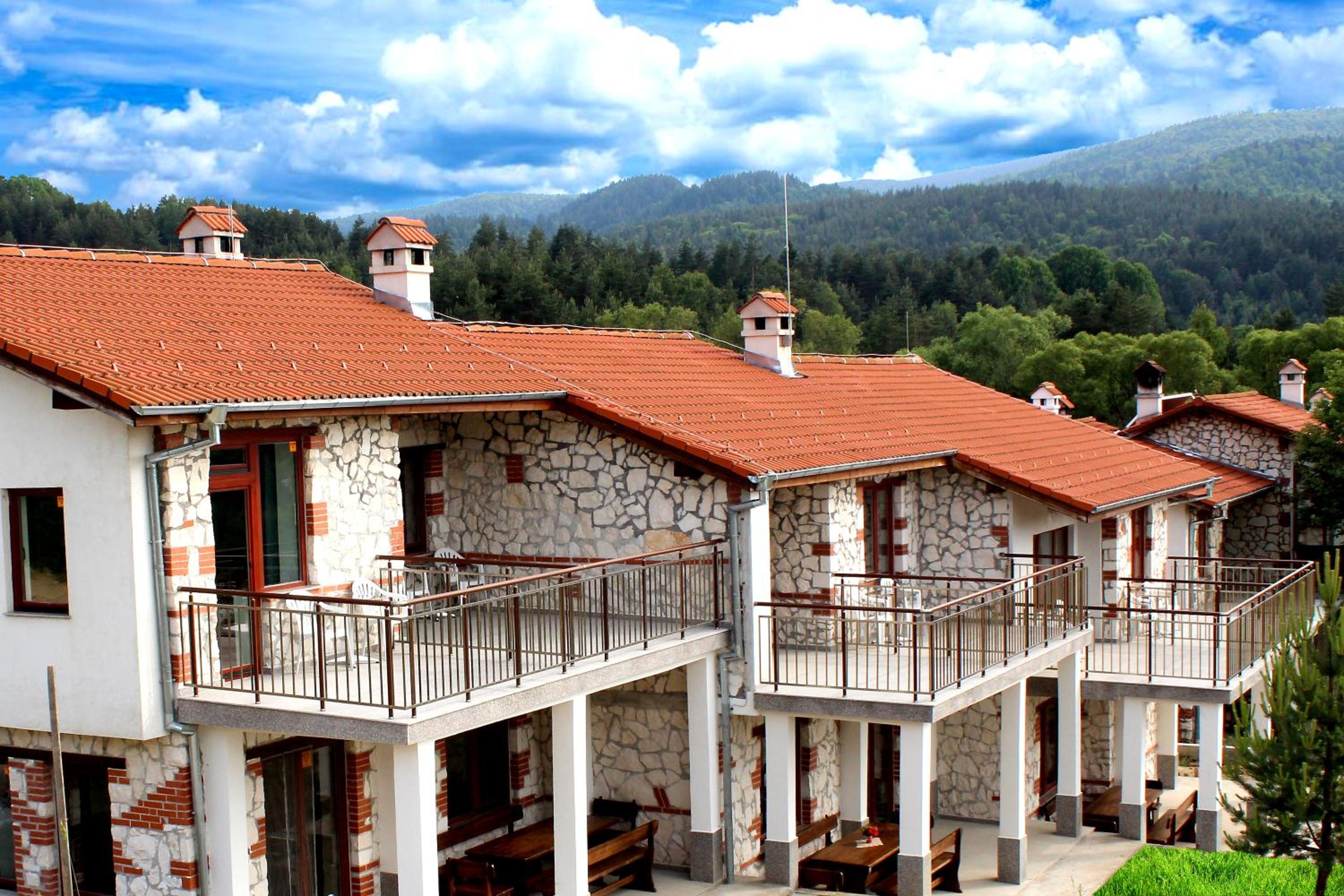 Ilievi Guest Houses