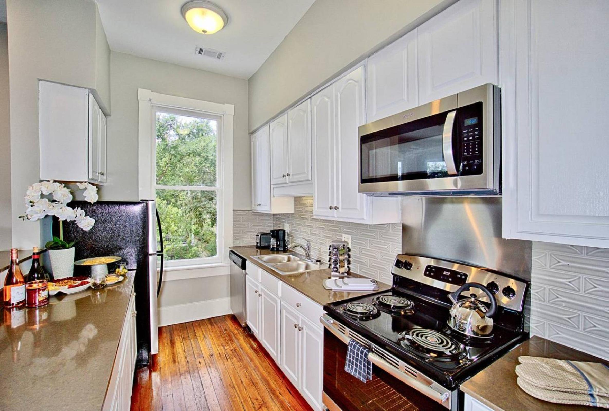 2 Bedroom Renovated Townhouse in Downtown Savannah view 3
