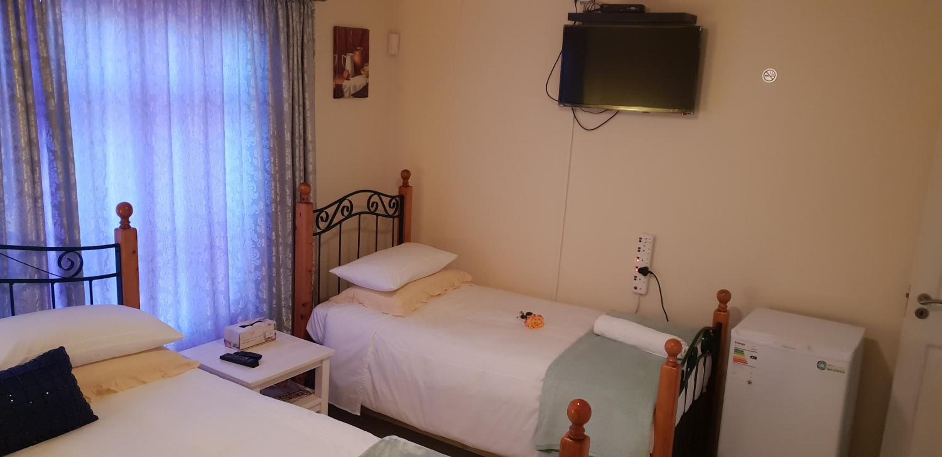 Ebenezer Guesthouse Bluewater Bay