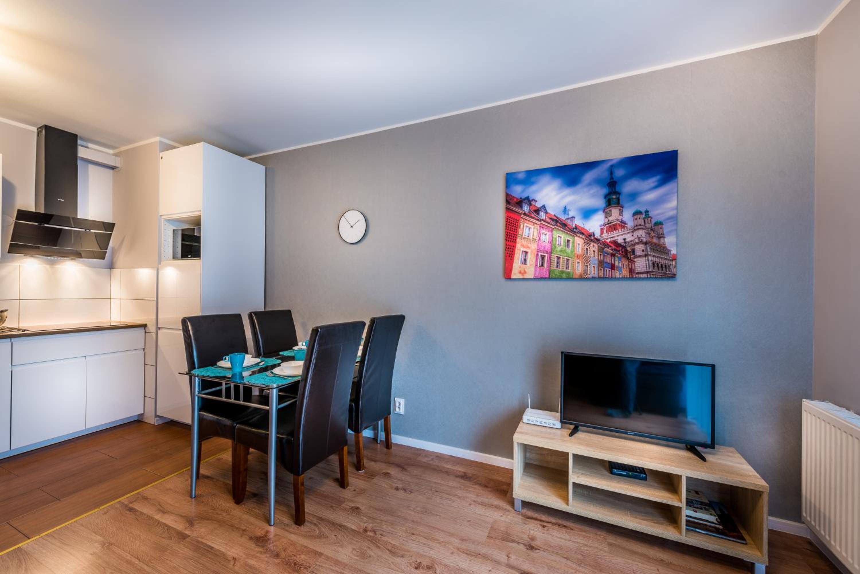 Apartament B&F Garbary Poznań Business & Family - Parking