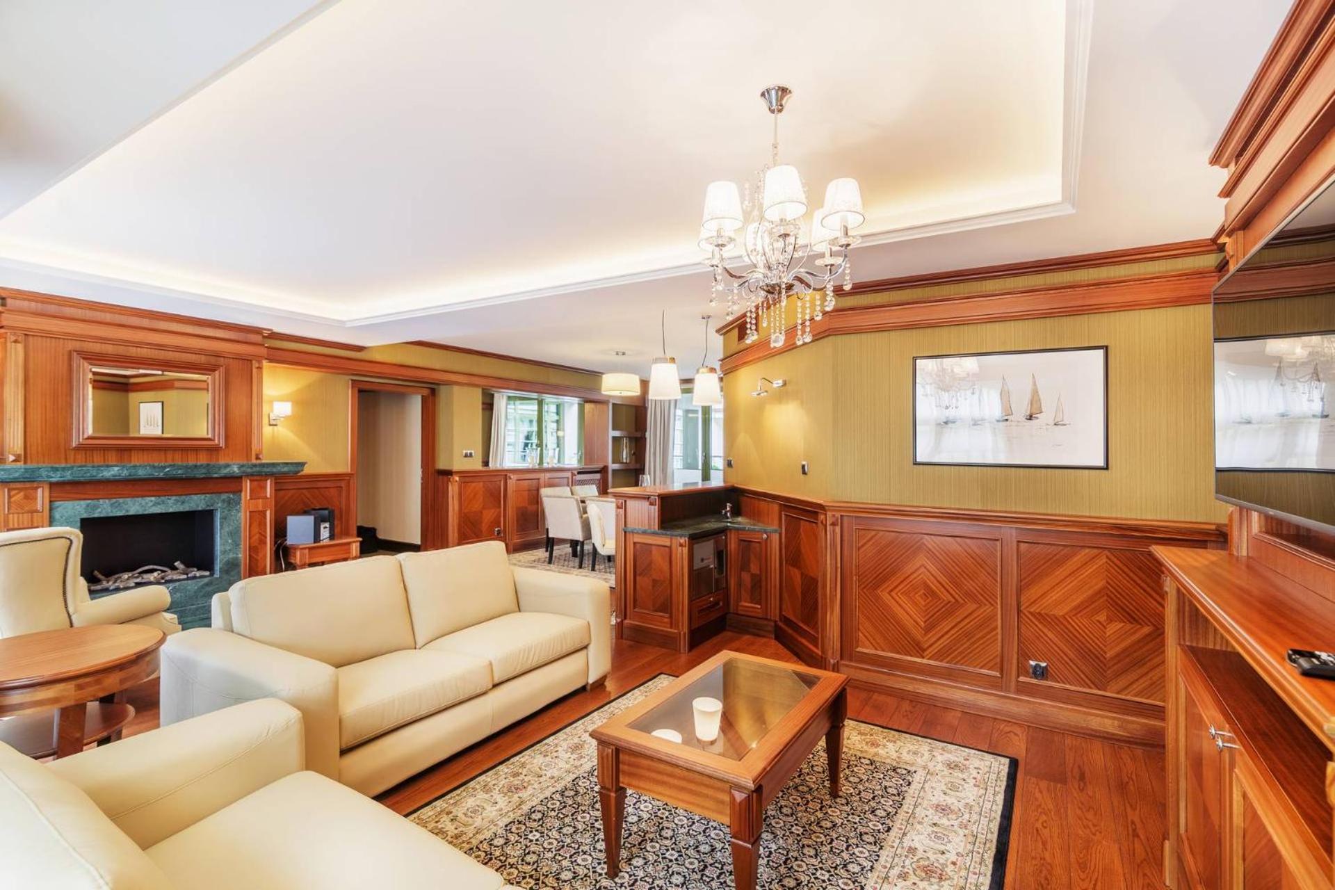 Prestige Apartment with Sauna by Grand Apartments