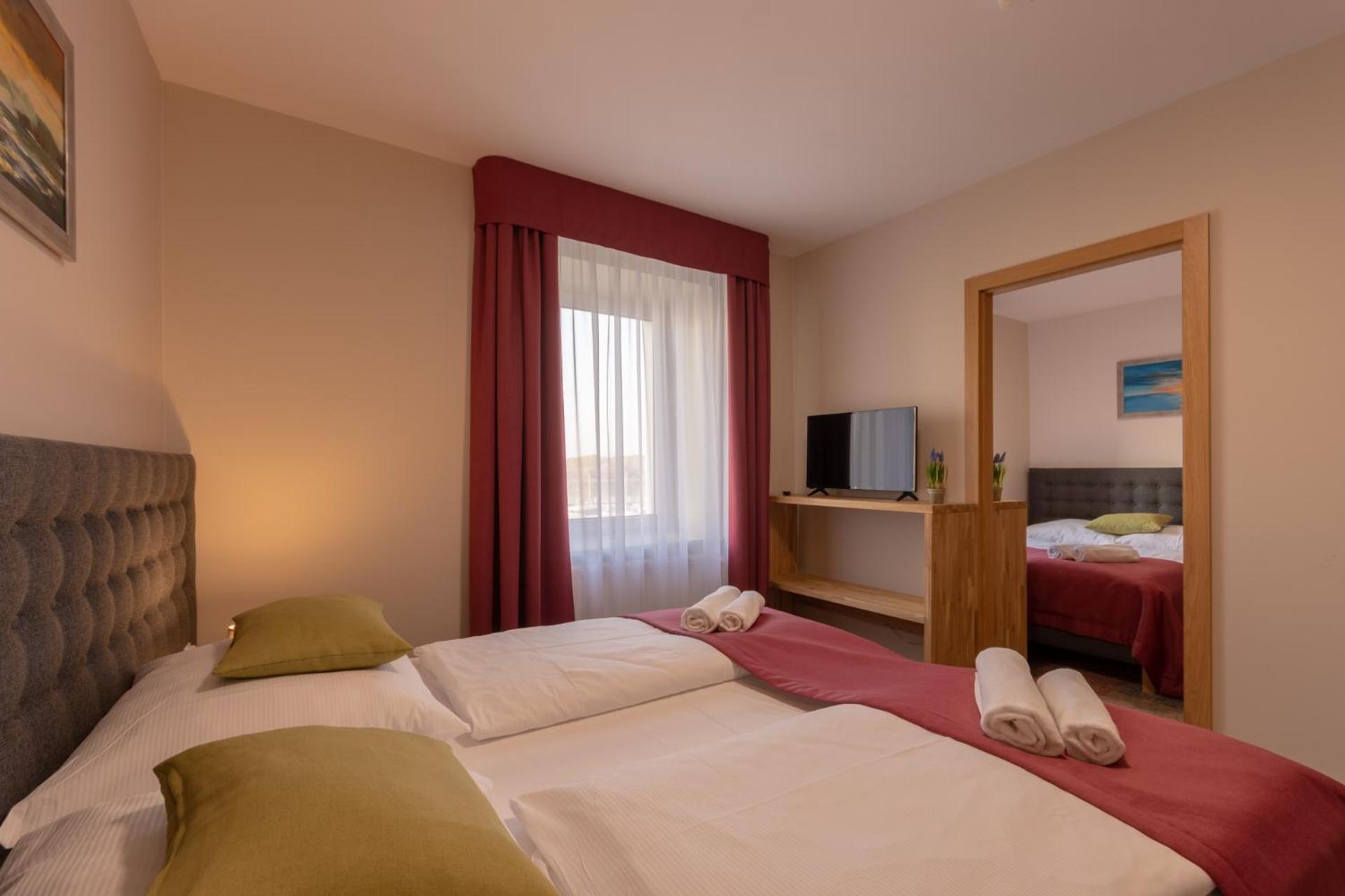 Marina Pallatium Premium Floor view 5