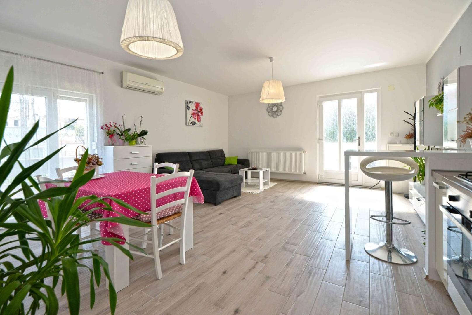 Apartment Kristina view 2