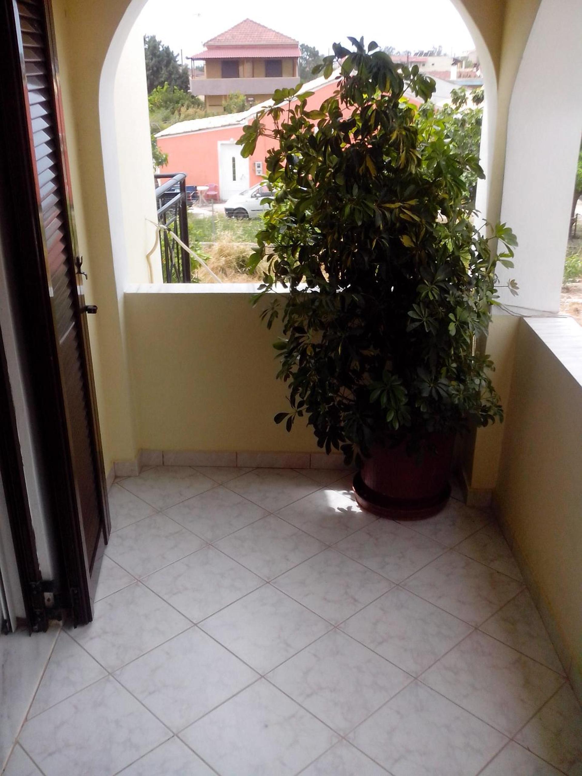 Photo 33