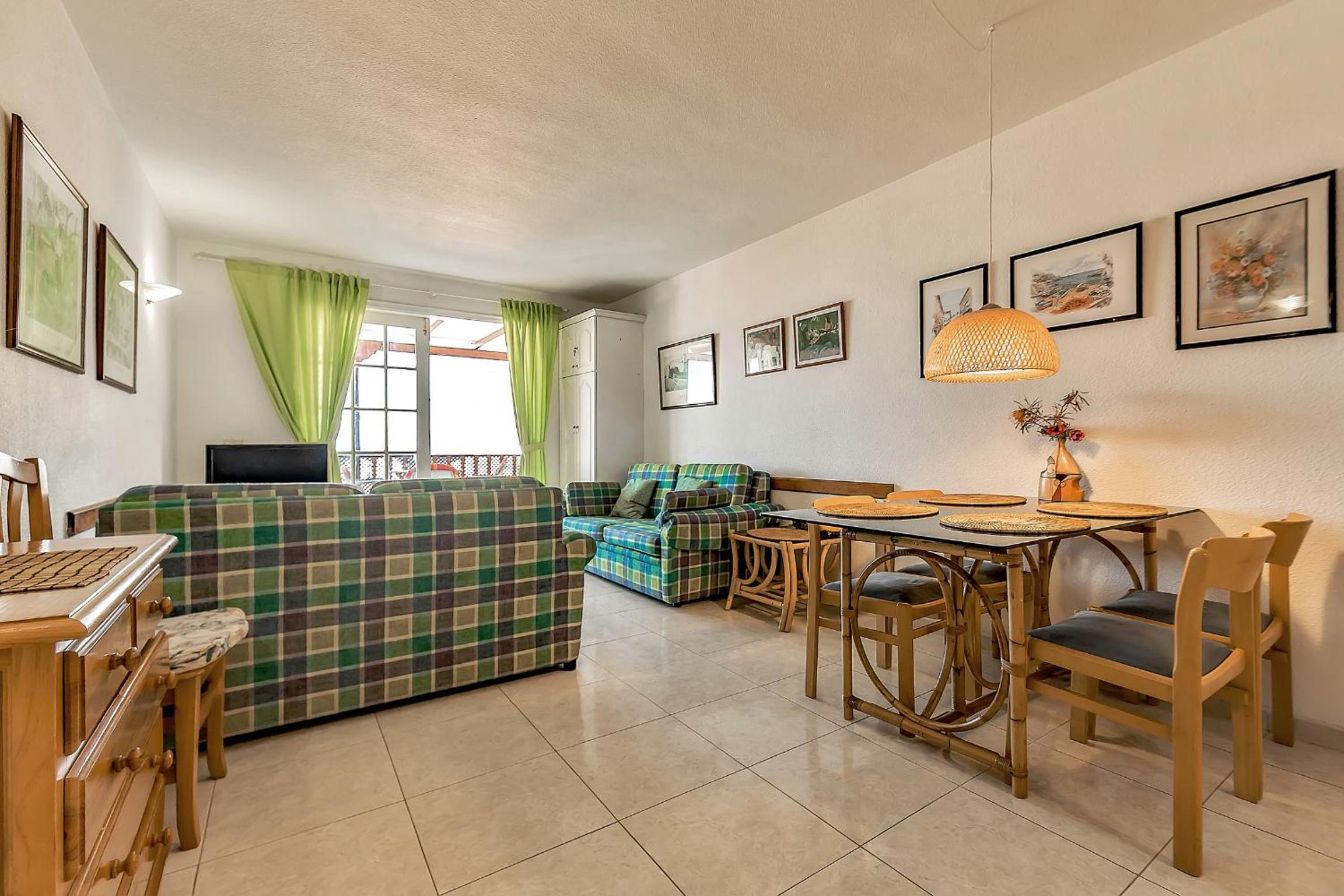 First line beach front 2 bedroom apartment Los Gigantes photo 2