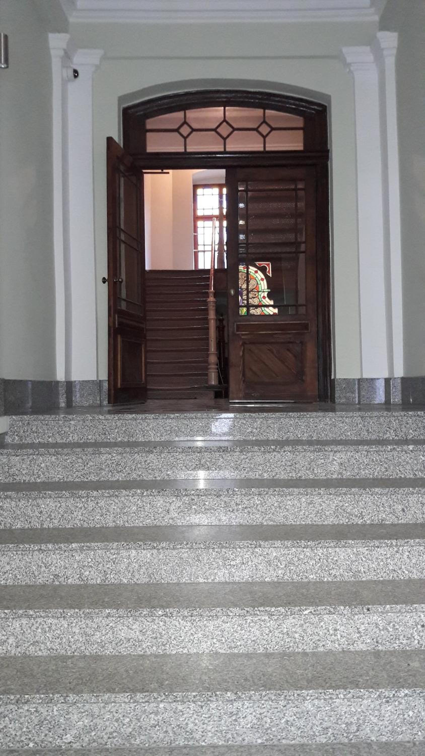 Lobby & Reception