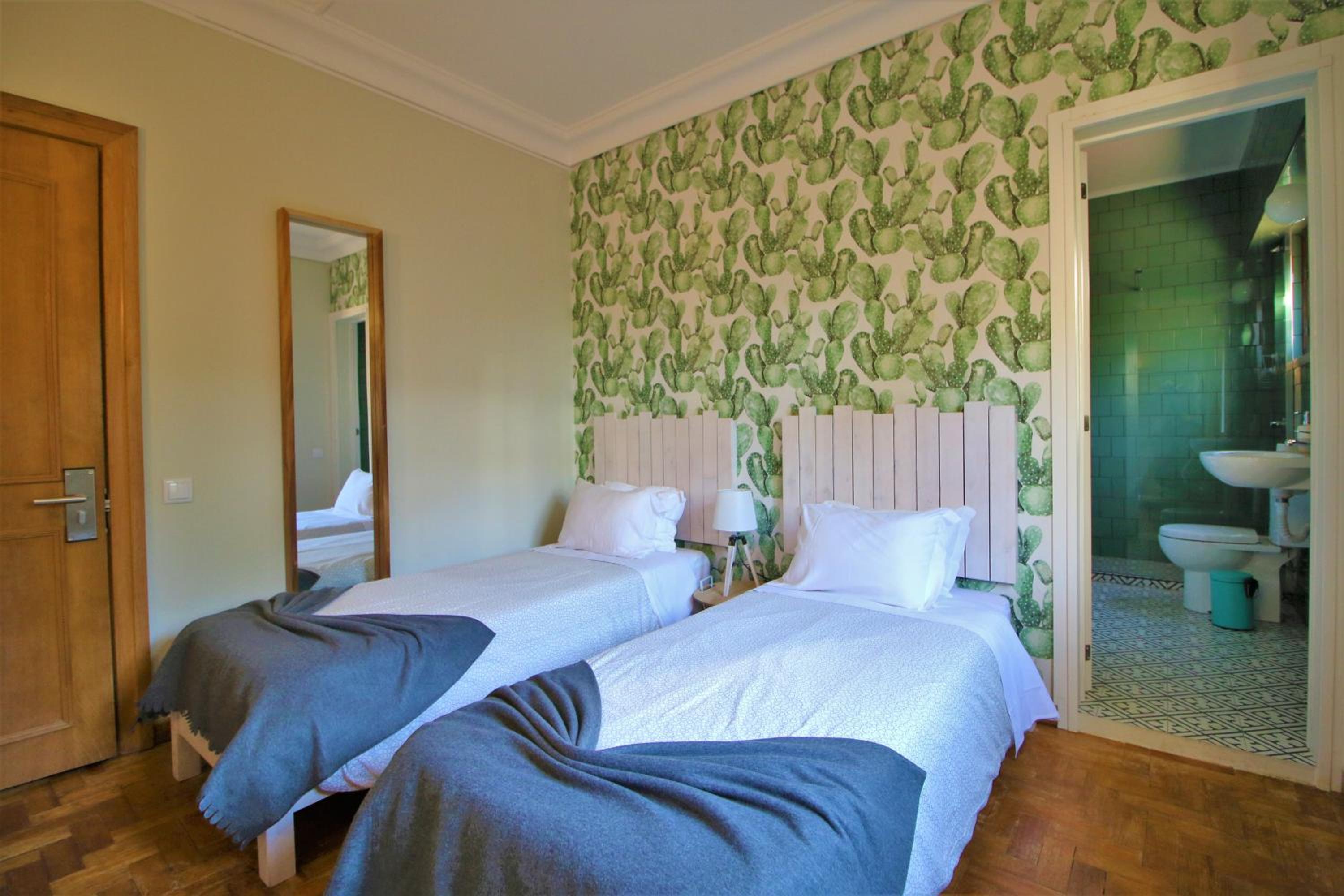 Nice Way Cascais Hostel & Surf Camp