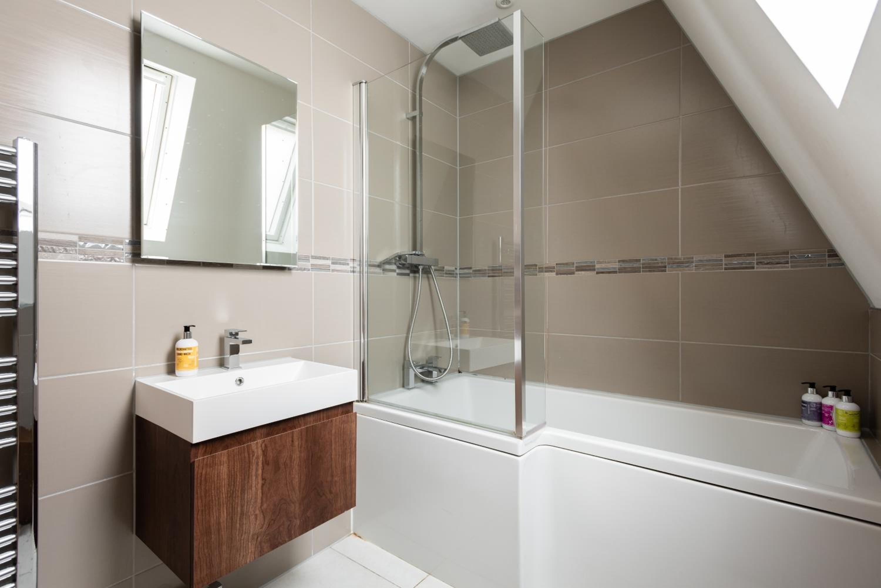 The Norfolk Maisonette - Lovely 4BDR Mews