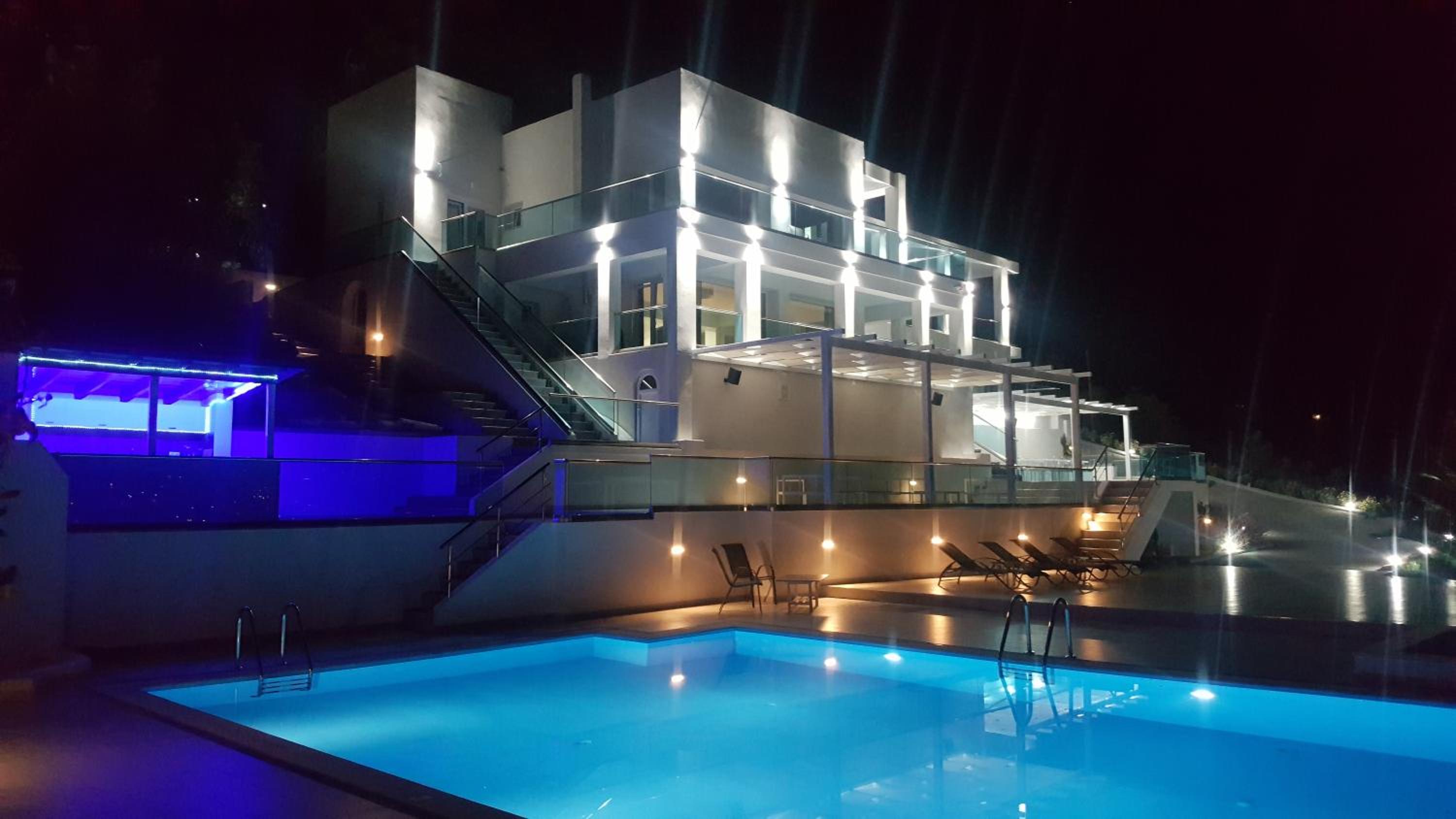 BLUE SKIATHOS LTD photo 5