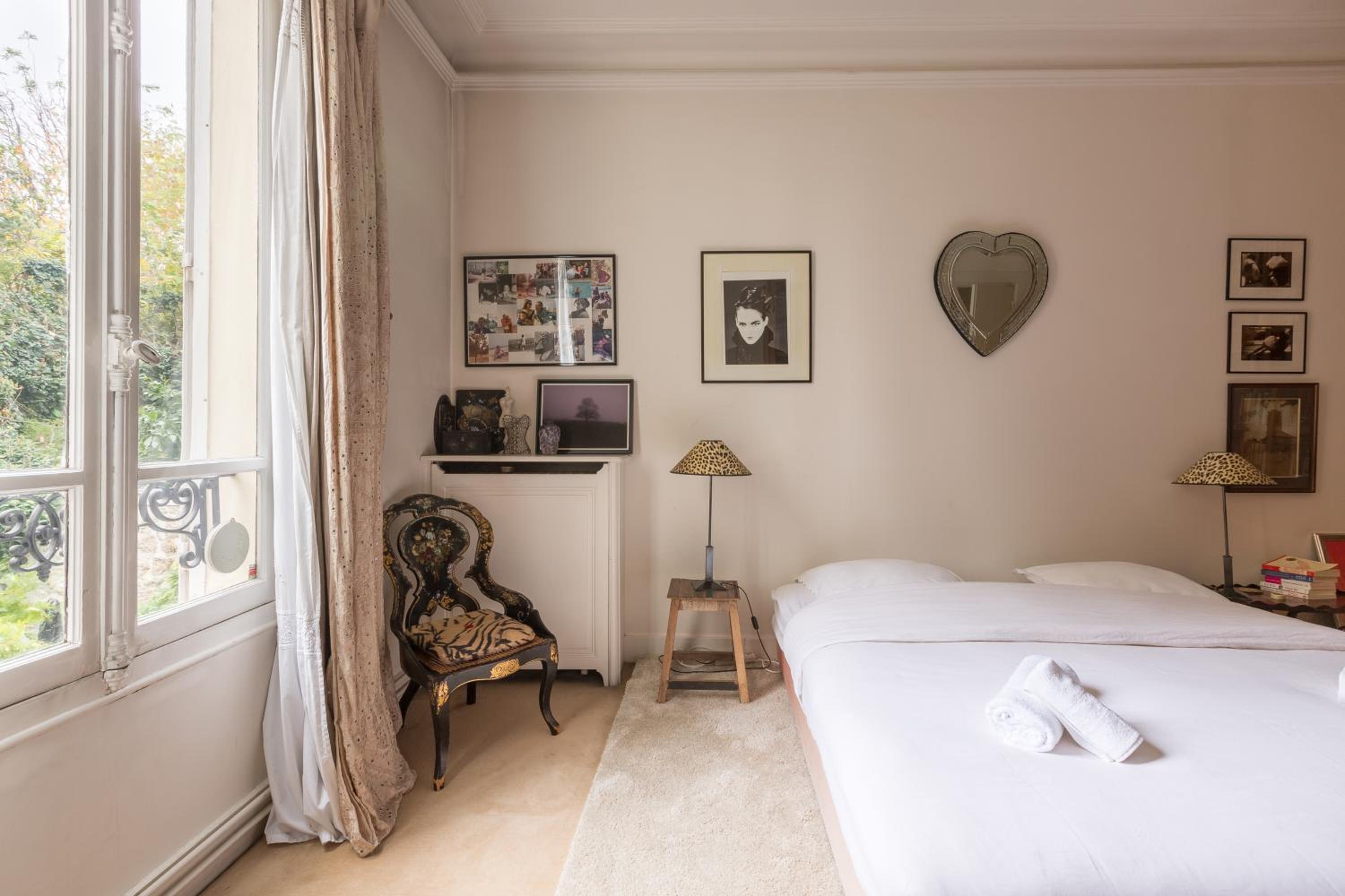 Veeve - Charming Townhouse near Parc Montsouris