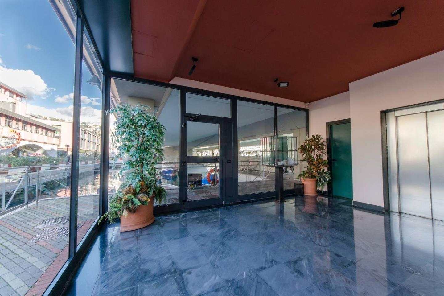 ALTIDO Exclusive Seaview Flat for 4, in central Genoa photo 4