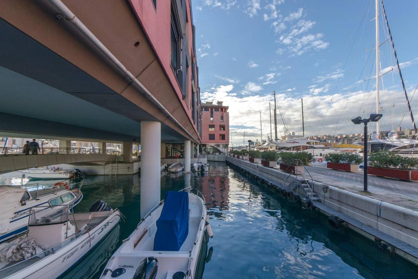 ALTIDO Exclusive Seaview Flat for 4, in central Genoa photo 2