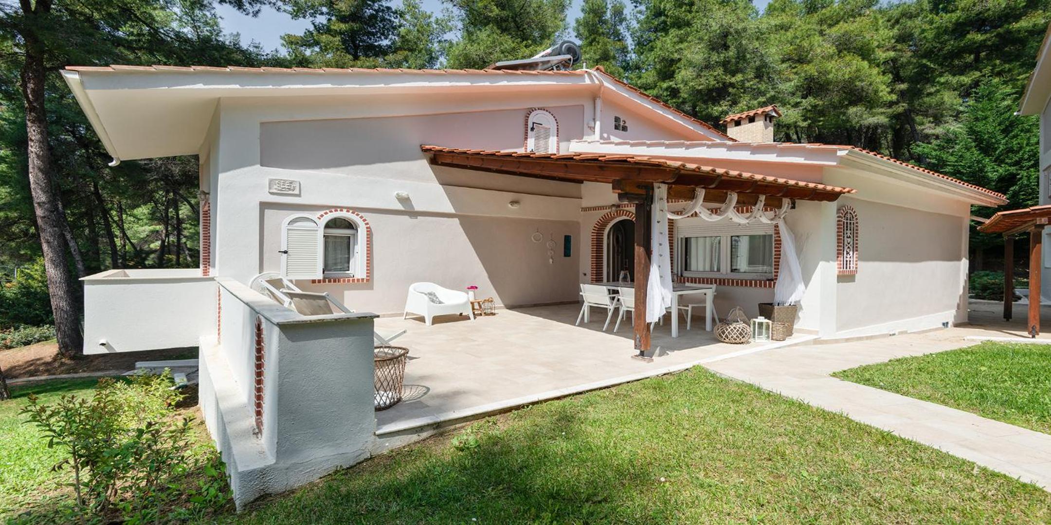 Ekatis Houses