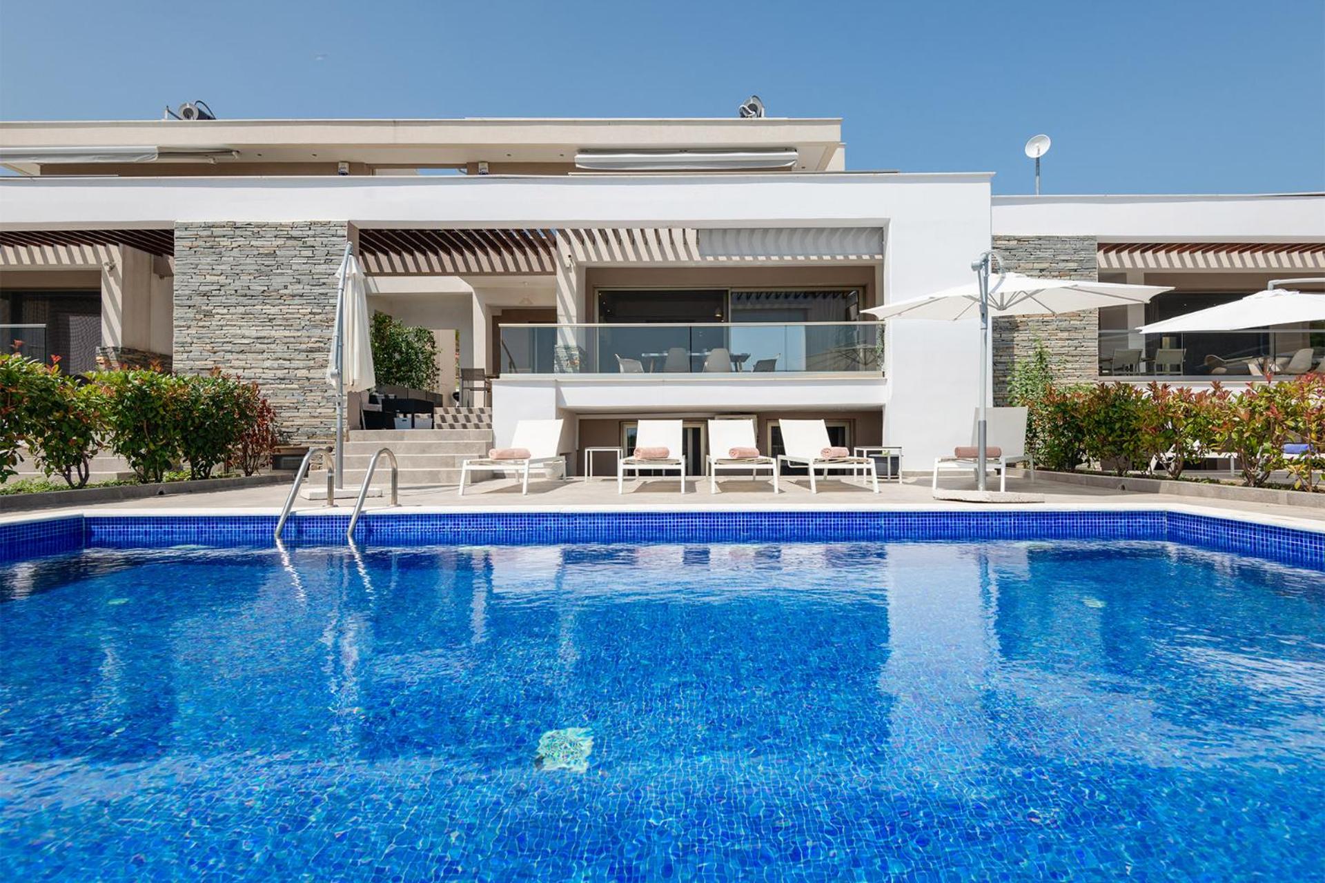 Afisia Villas