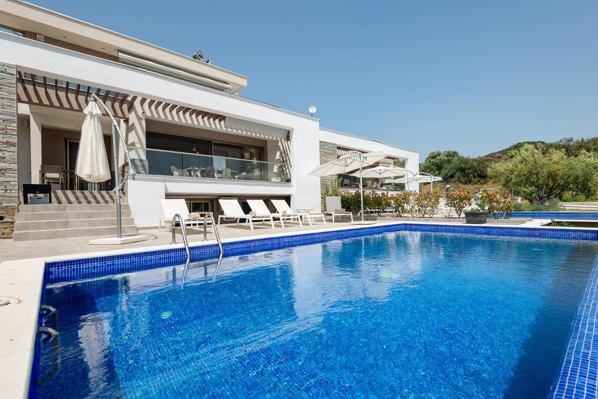 Afisia Villas