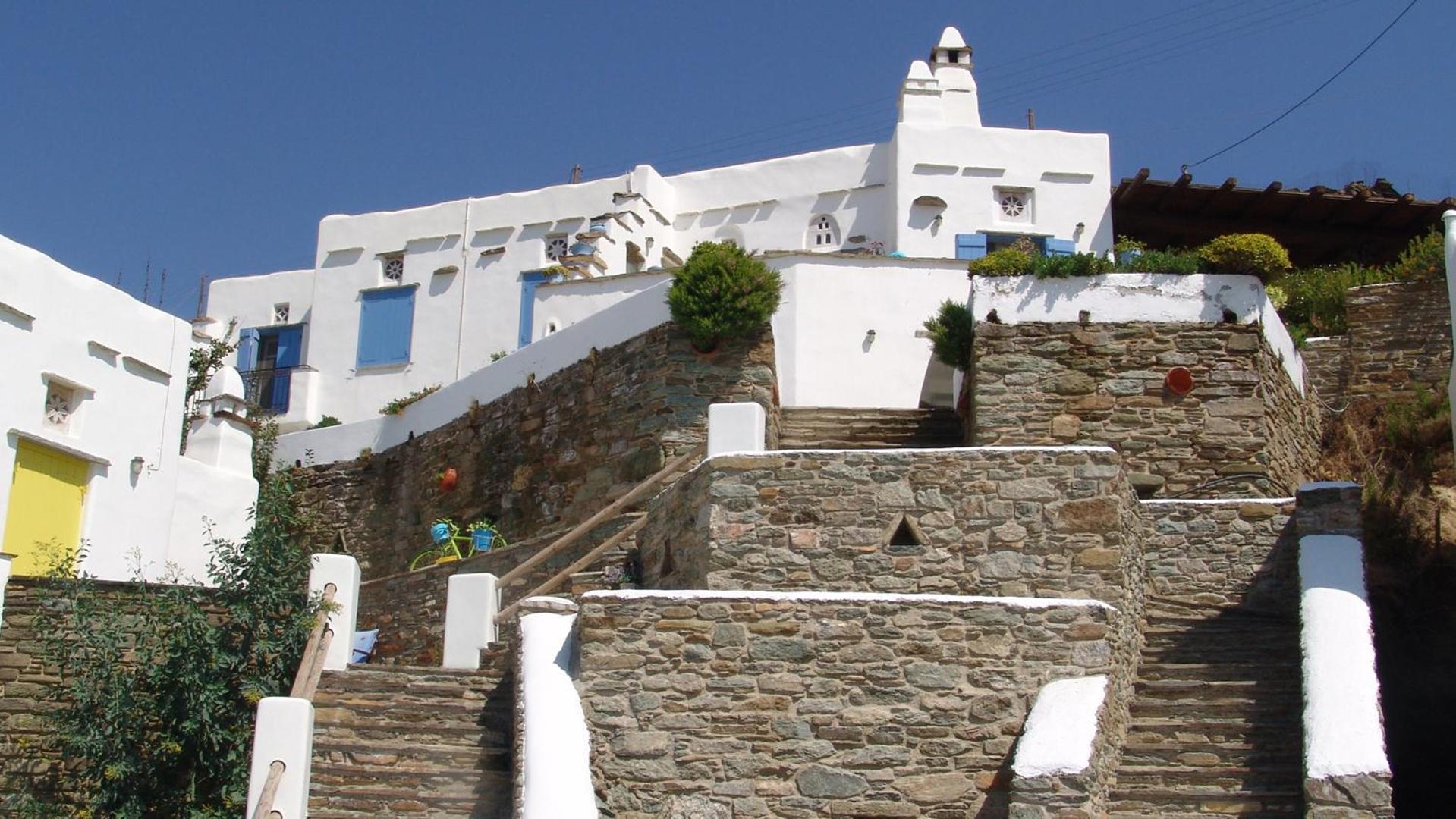 Cycladic Dream Villas view 4