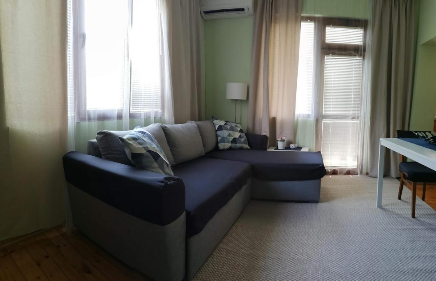 Red Peppers Apartment