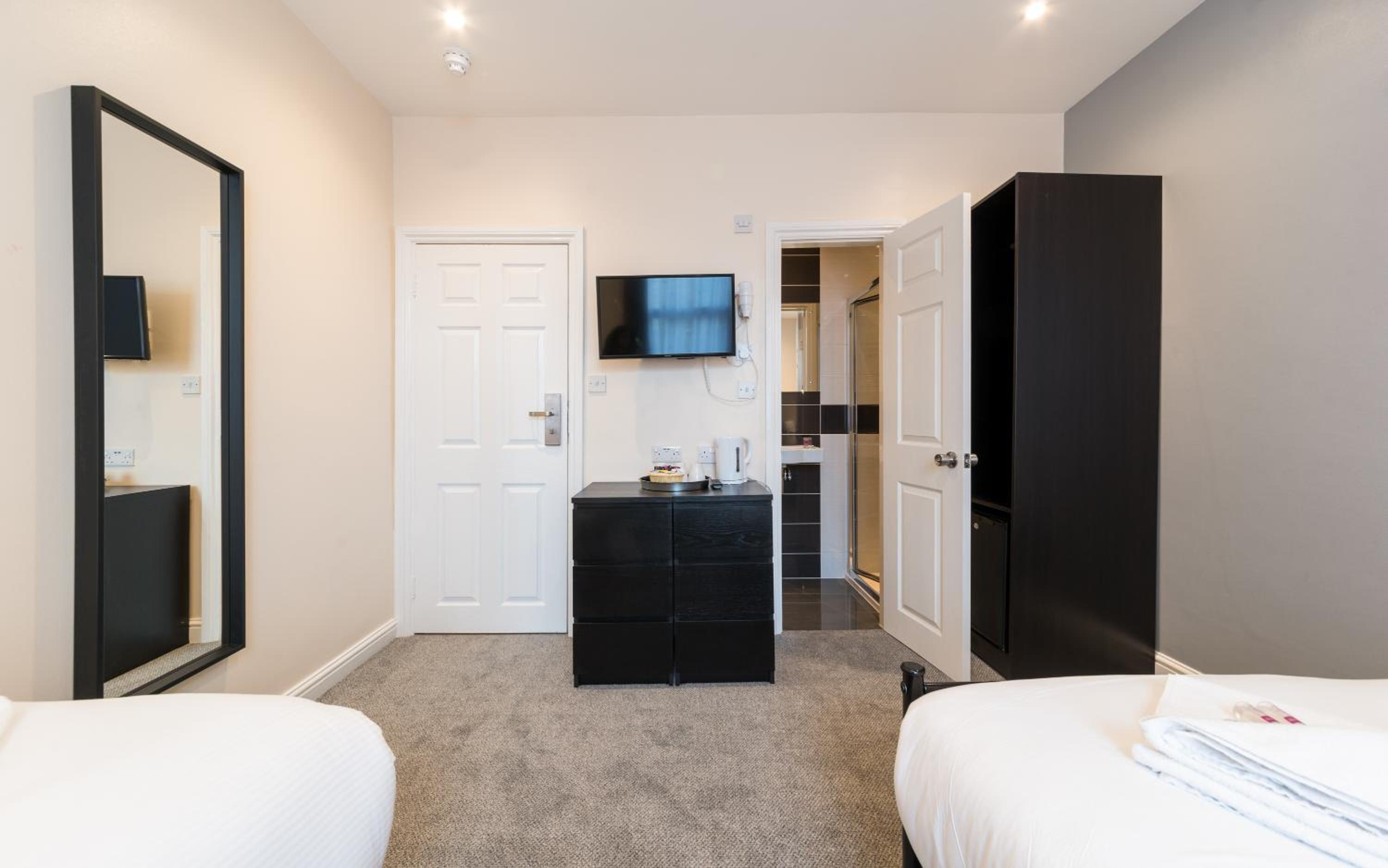 Royal London Hotel By Saba