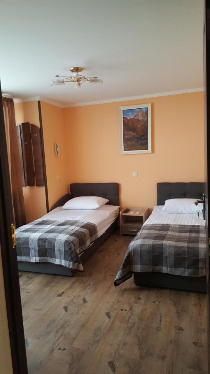 Zatishok Guest House