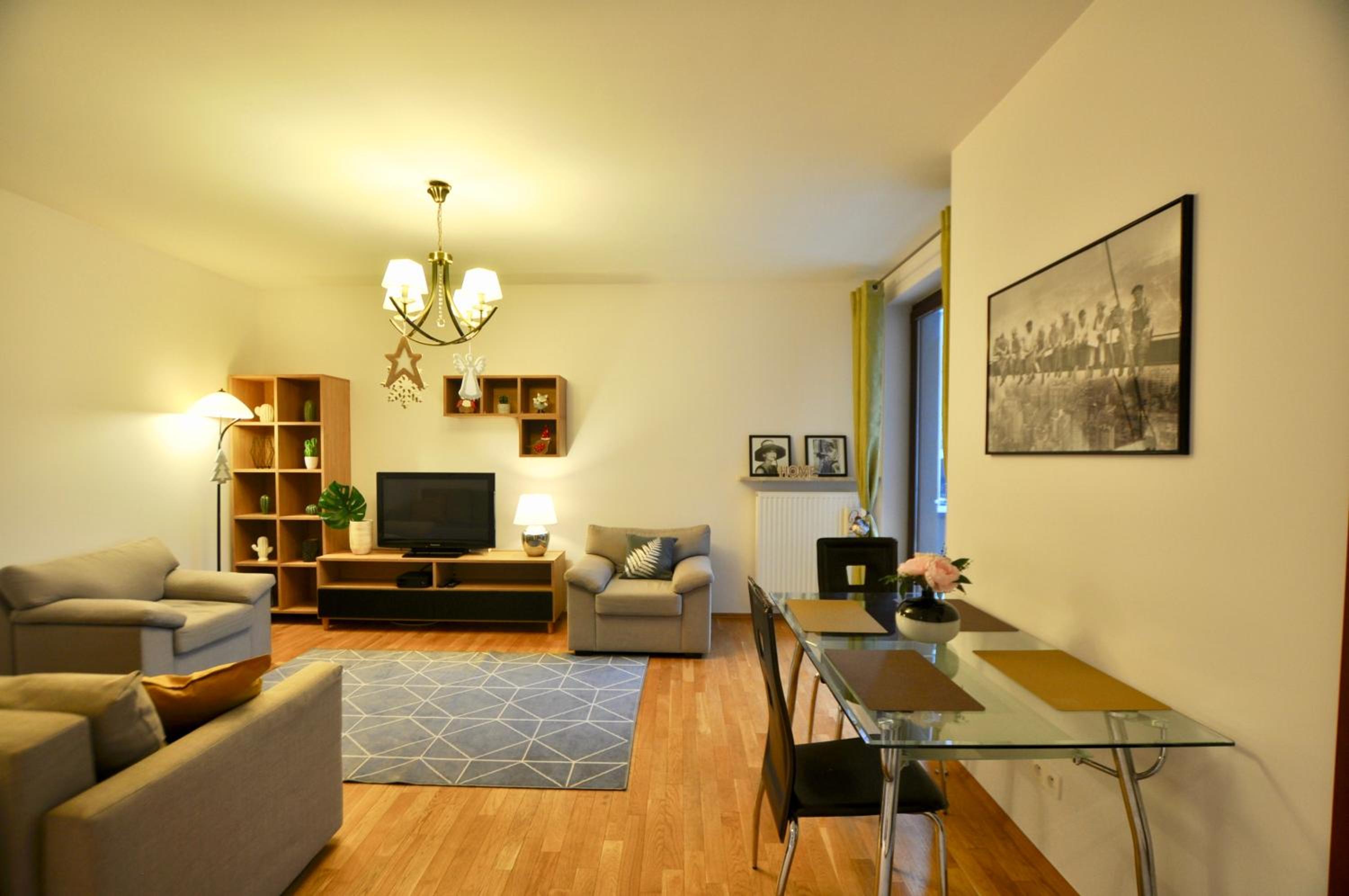 Młociny Metro Apartment