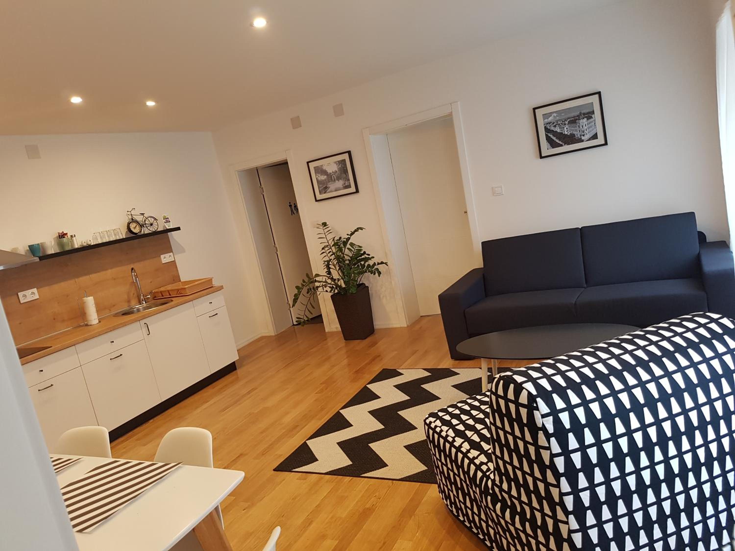 HOME APARTMANI I SOBE