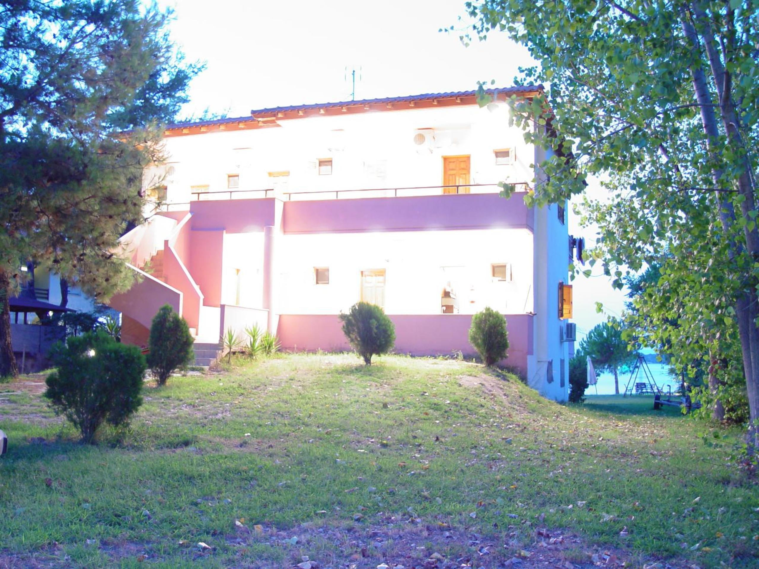 Studios Efi beach