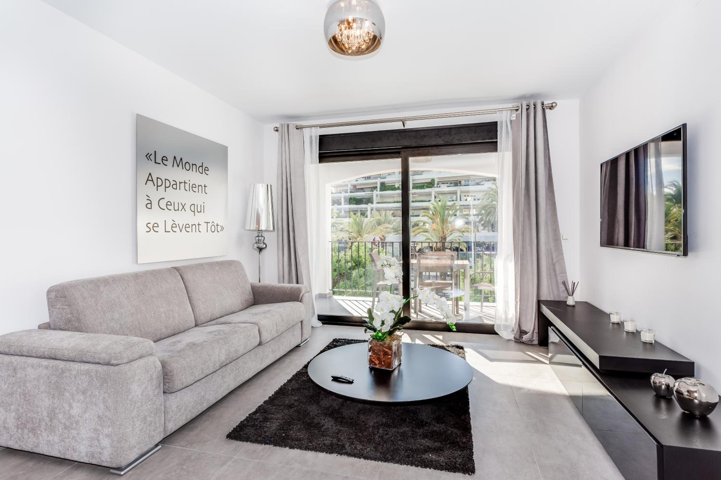 by RIVA - Beautiful 1 Bedroom Chic Apartment in Banus Gardens view 2