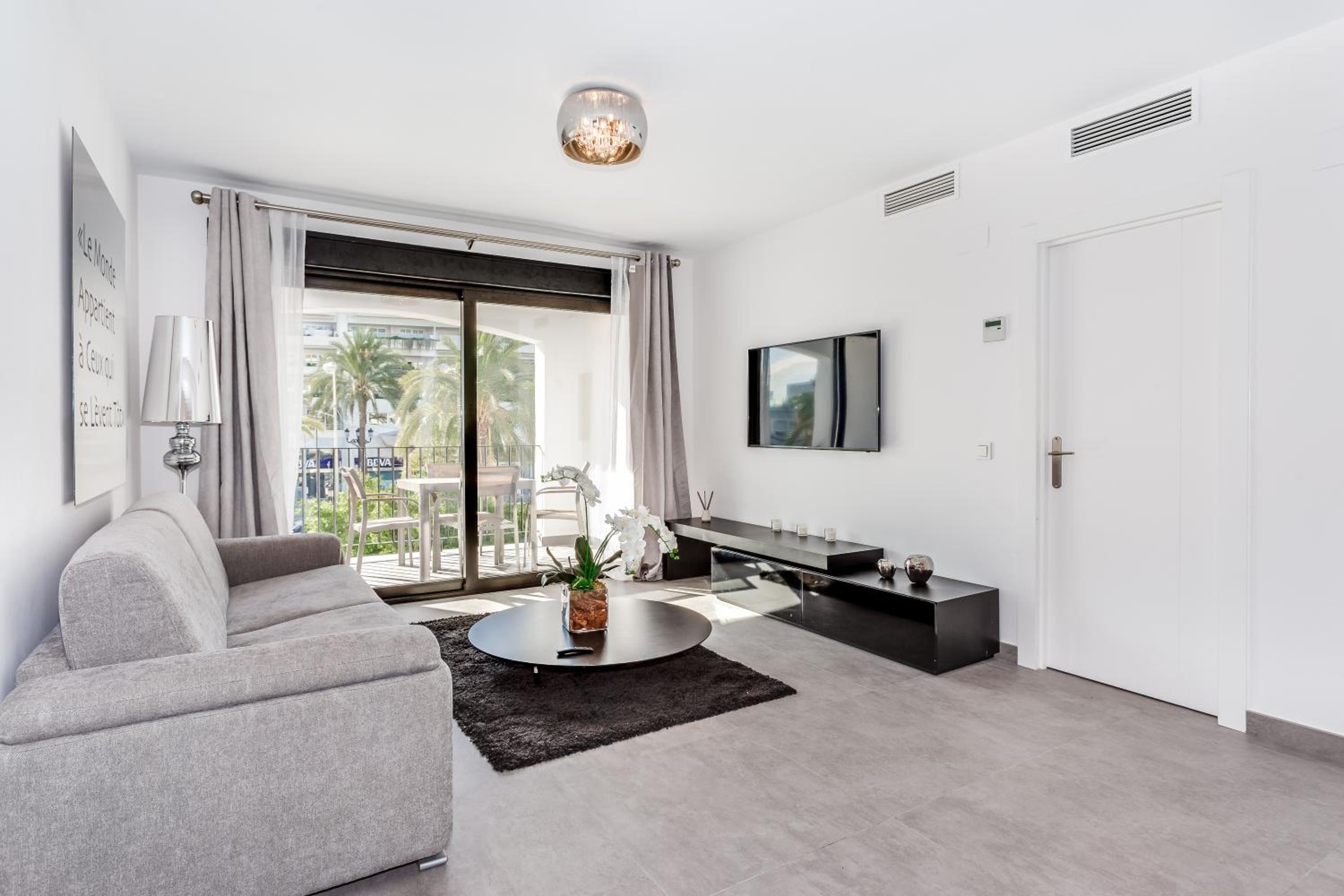 by RIVA - Beautiful 1 Bedroom Chic Apartment in Banus Gardens view 3