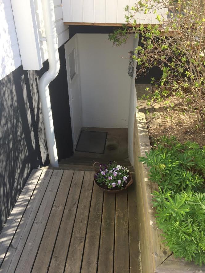 Room with pentry, separate entrance, no cardpayment view 5