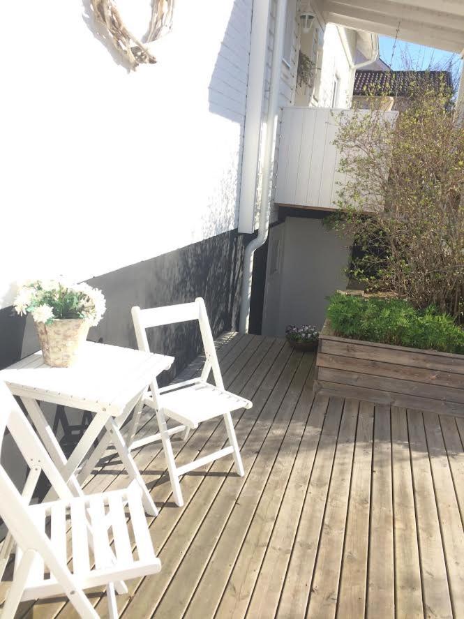 Room with pentry, separate entrance, no cardpayment view 4
