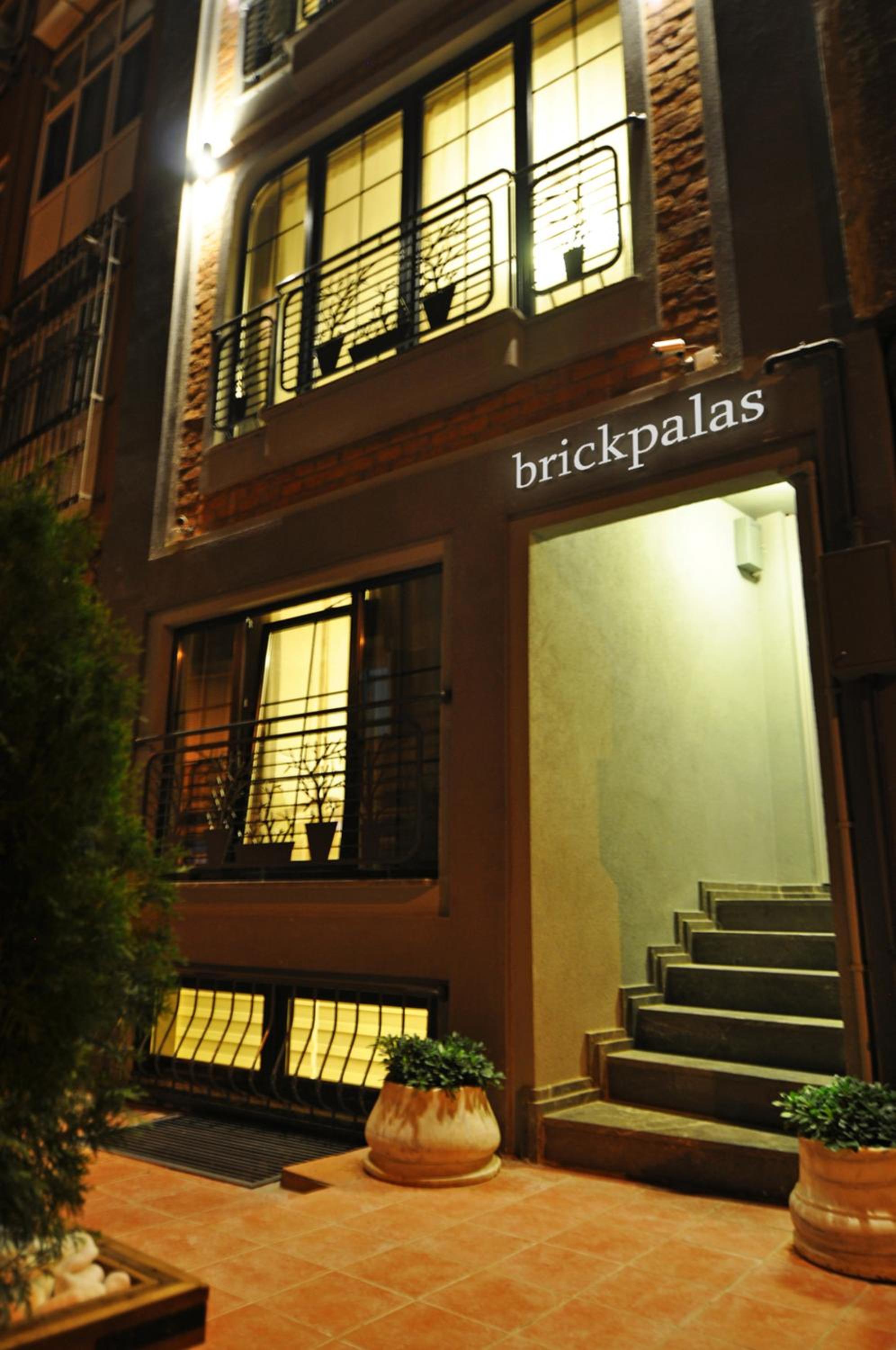 Brickpalas photo 4