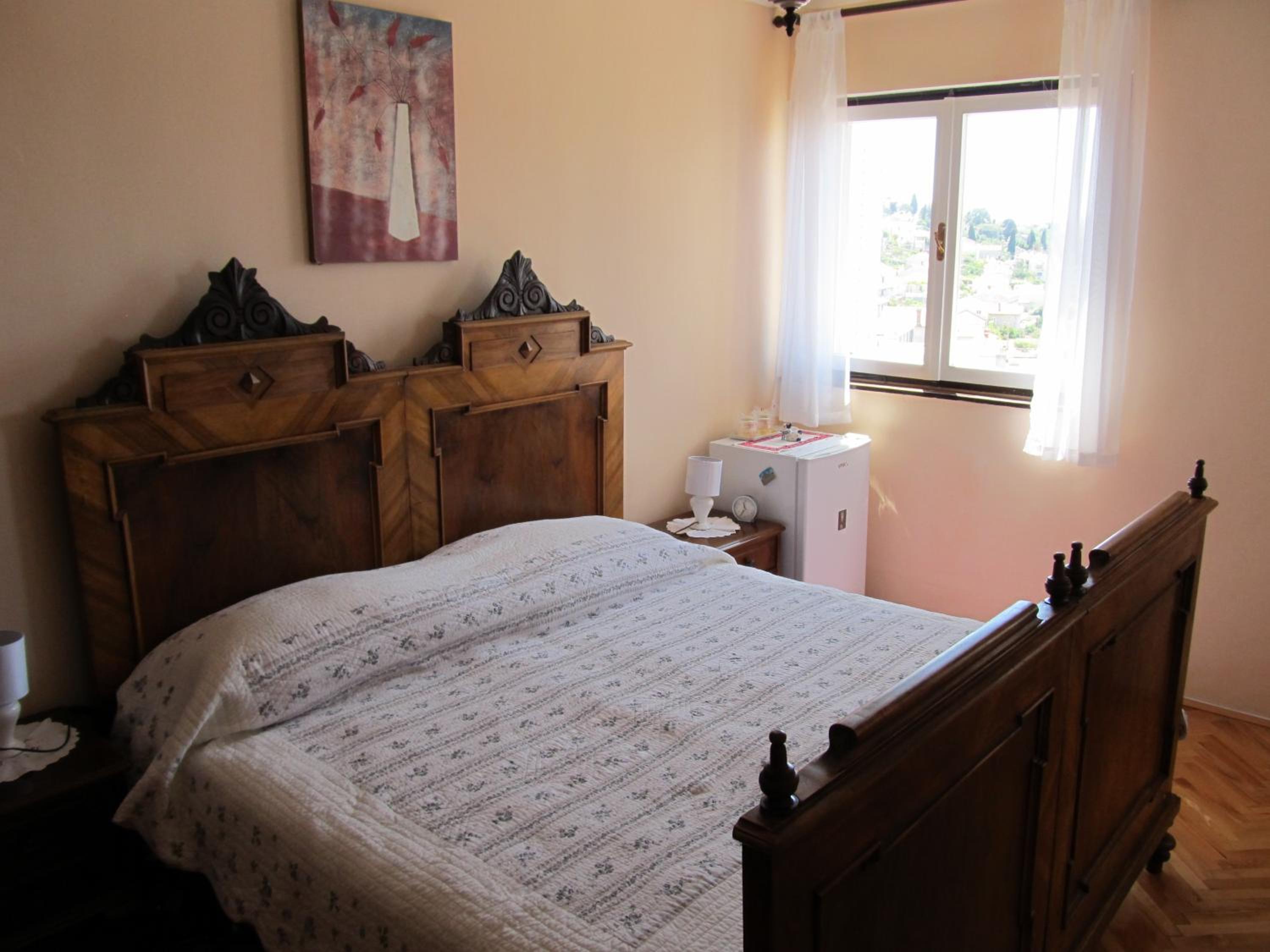 Sinistaj Rooms