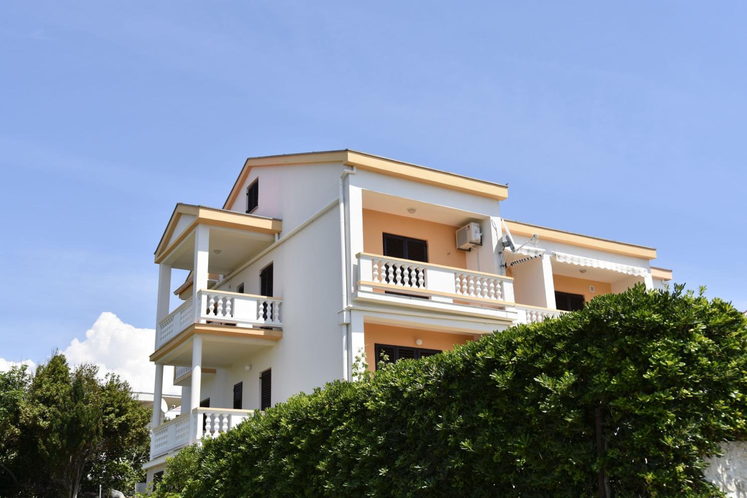 1 bedroom apartment 55 m2 view 2