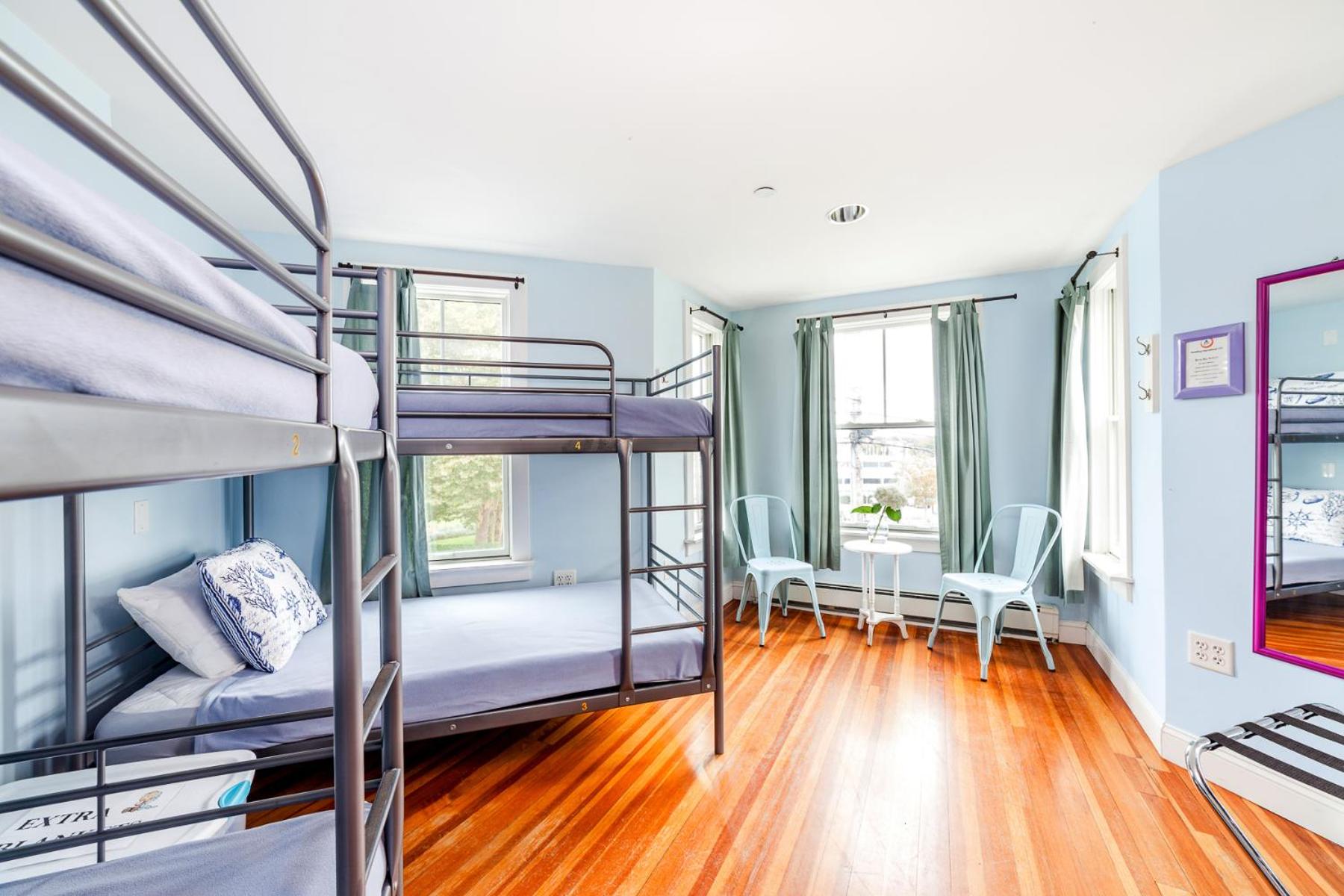 HI - Hyannis Hostel