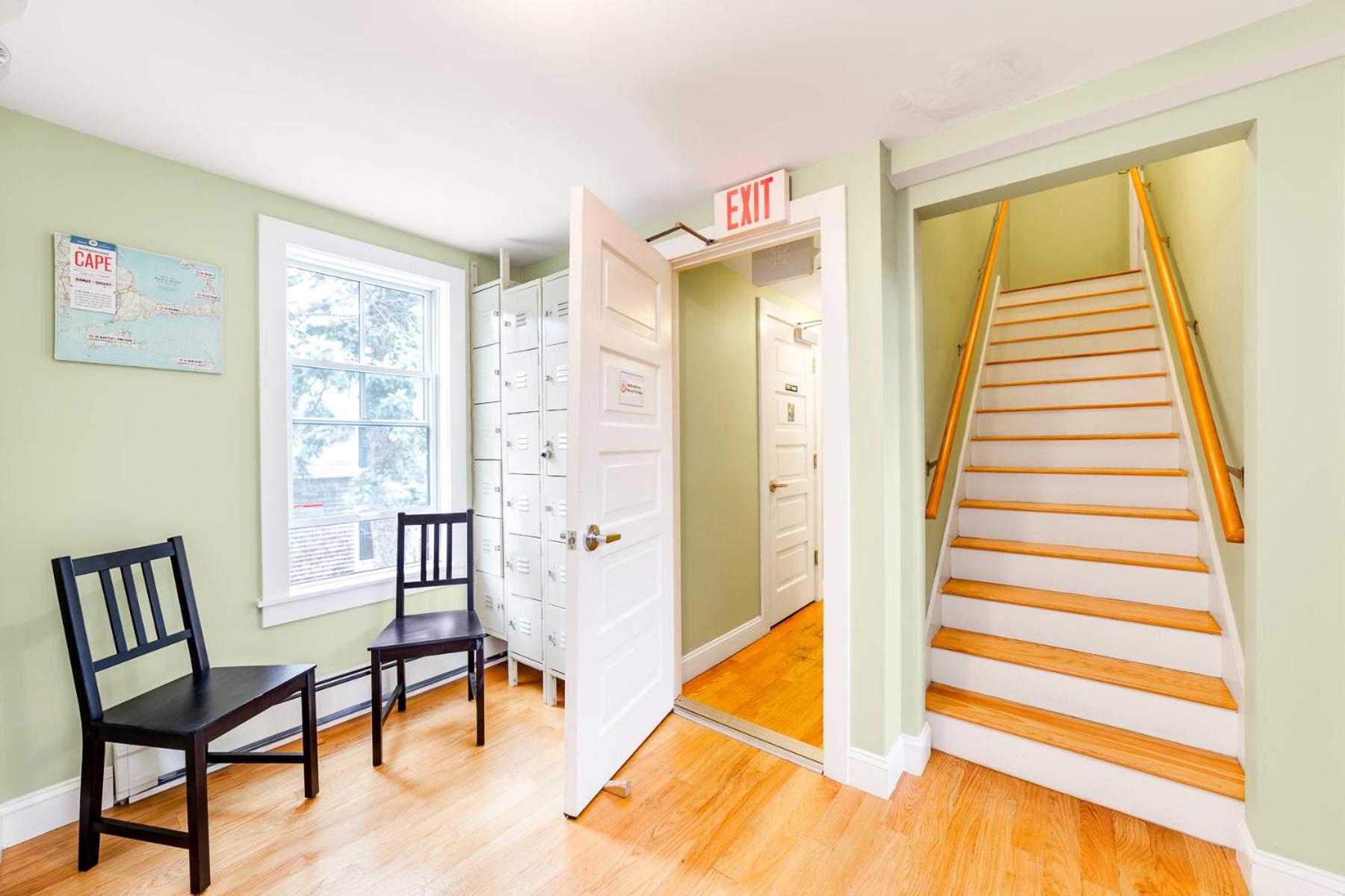 HI - Hyannis Hostel