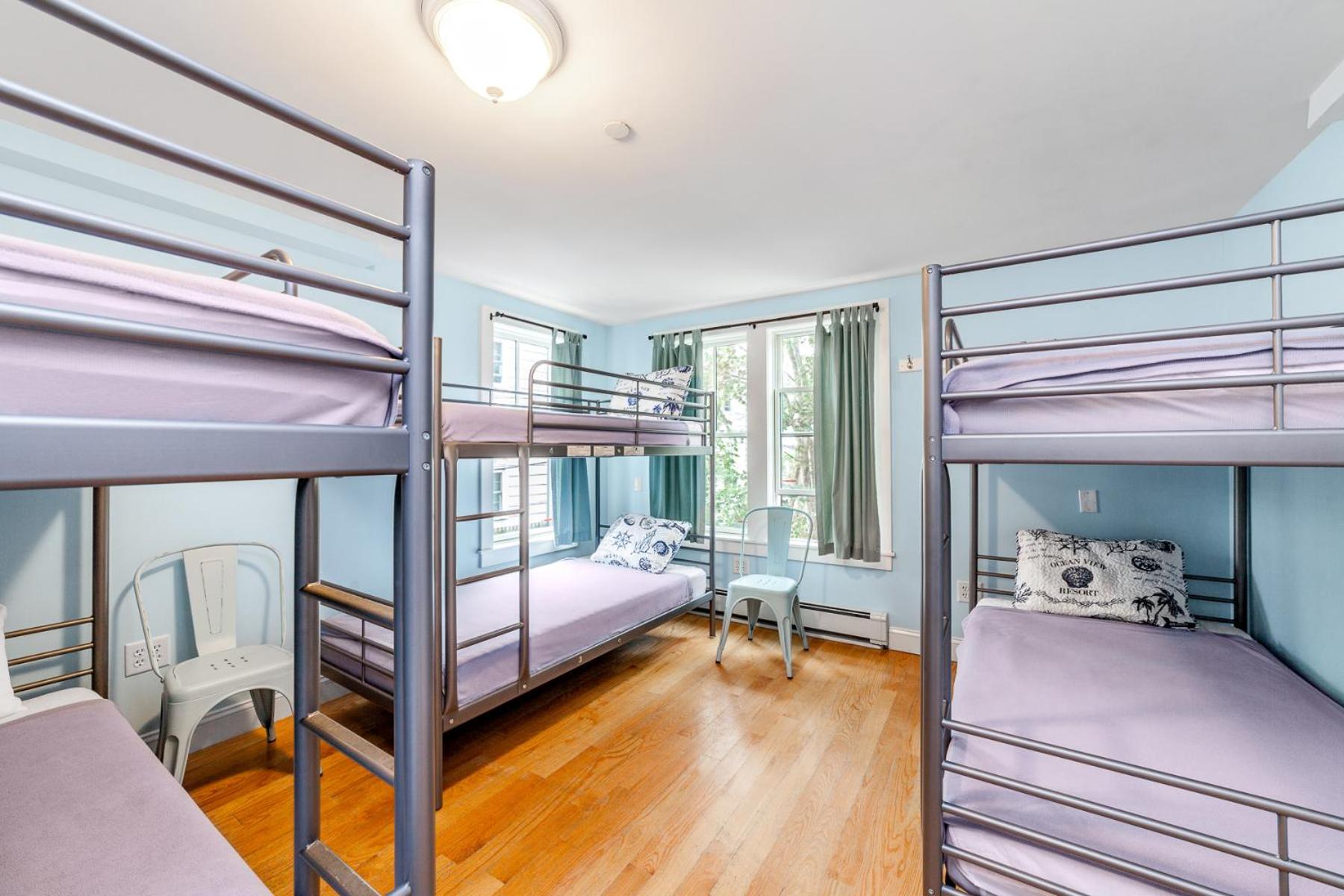 HI - Hyannis Hostel