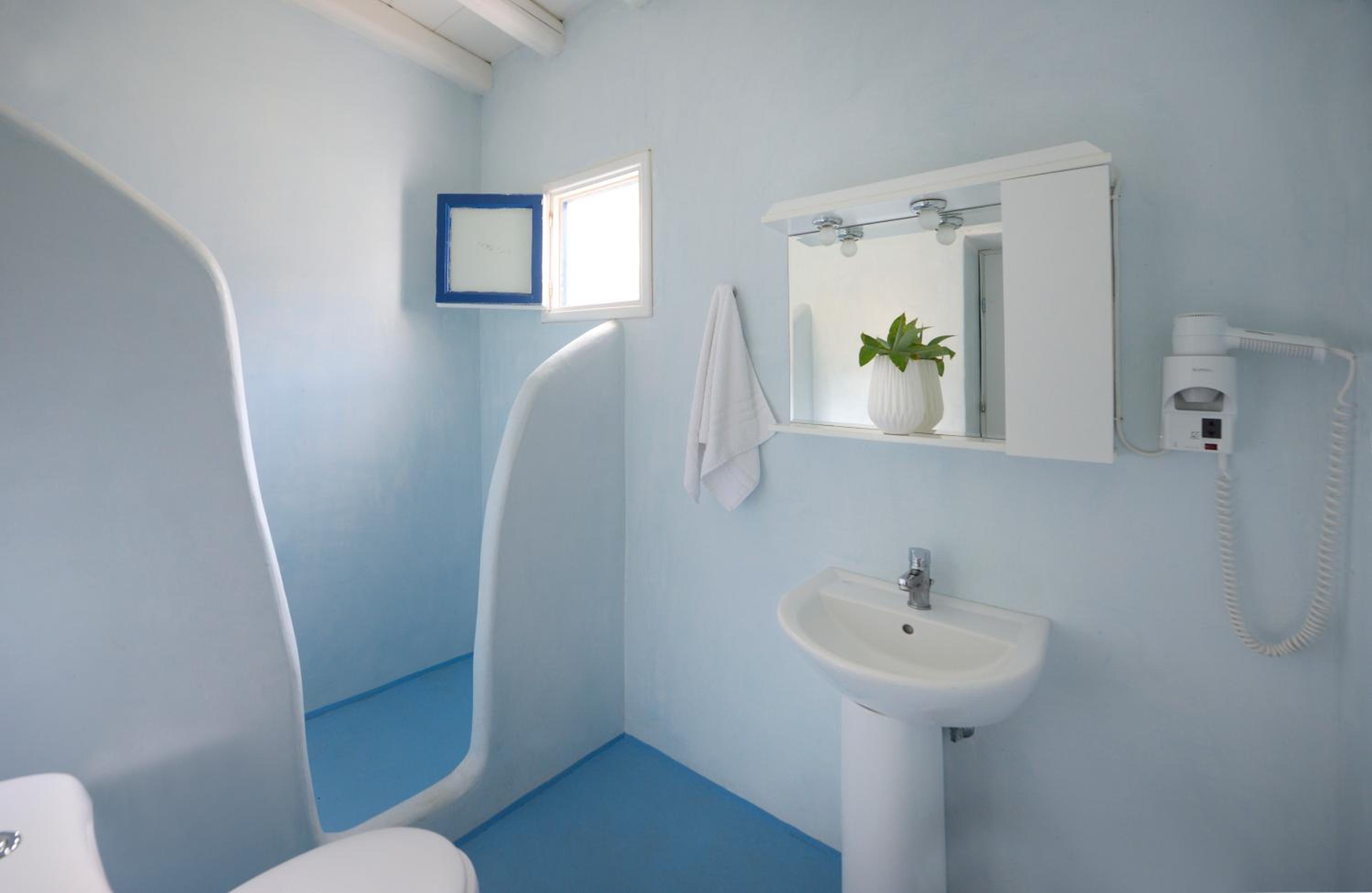Adonis Rooms